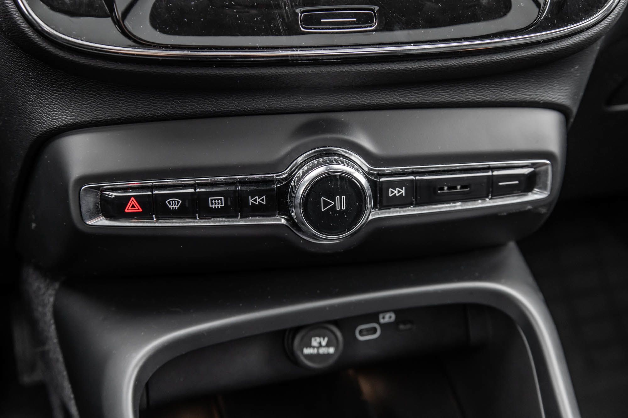 2023 Volvo XC40 in Pointe-Claire, Quebec