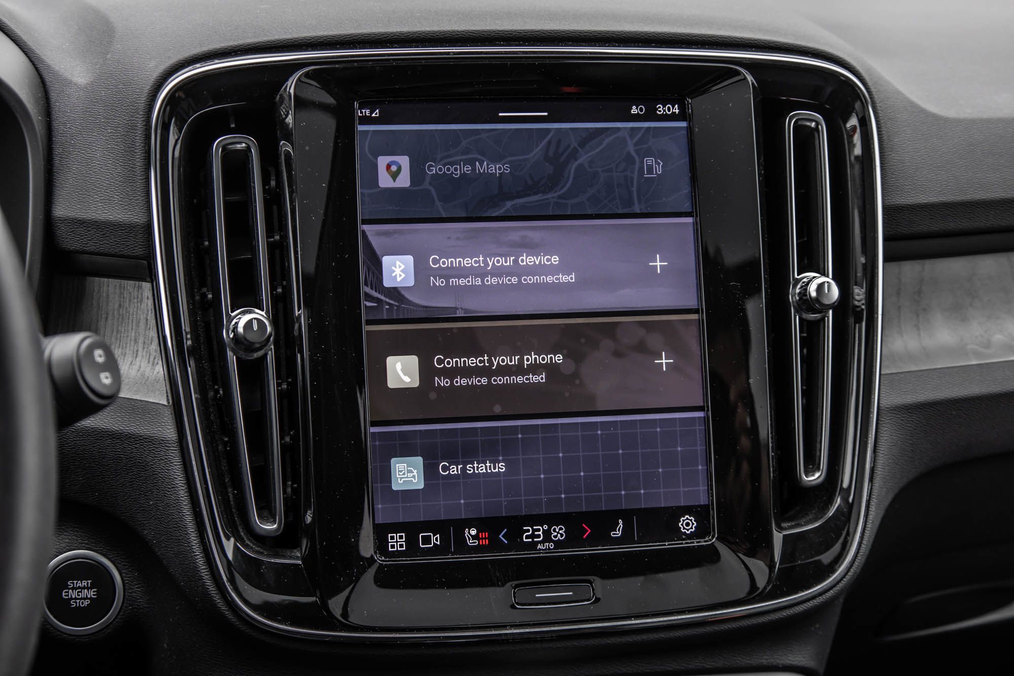 2023 Volvo XC40 in Pointe-Claire, Quebec