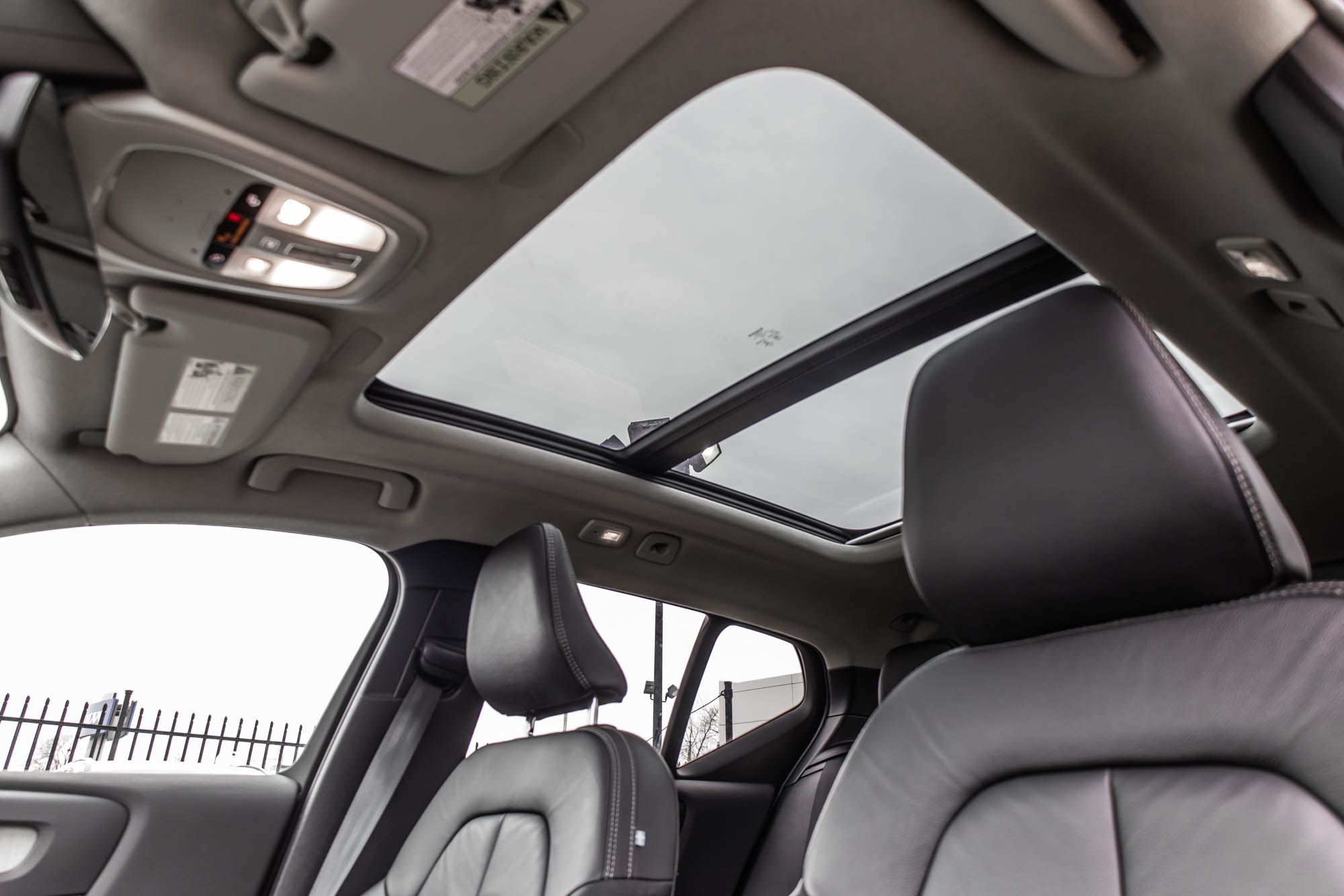 2023 Volvo XC40 in Pointe-Claire, Quebec