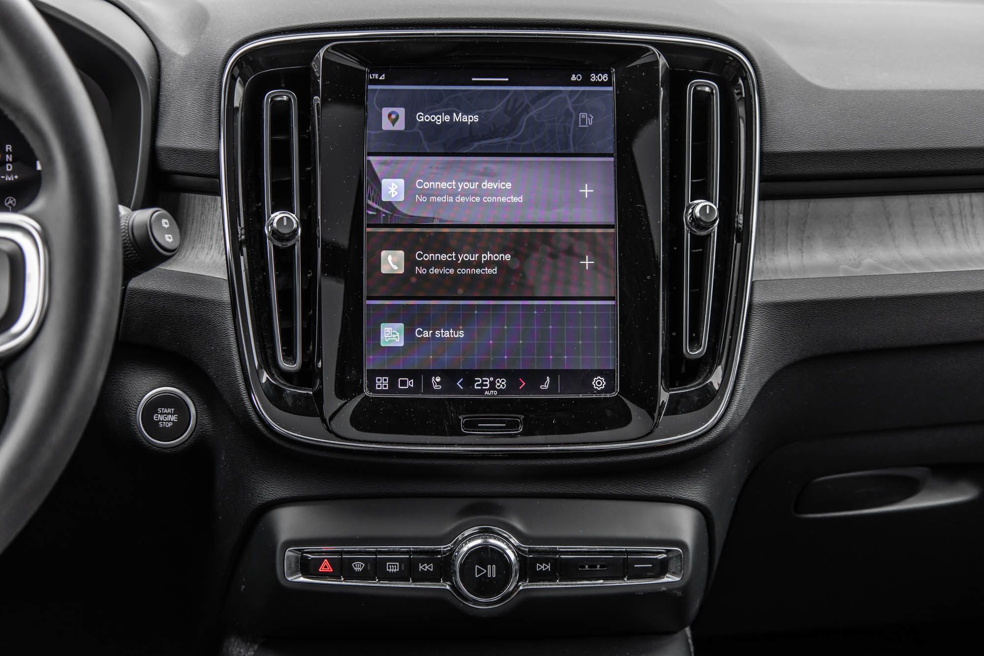 2023 Volvo XC40 in Pointe-Claire, Quebec