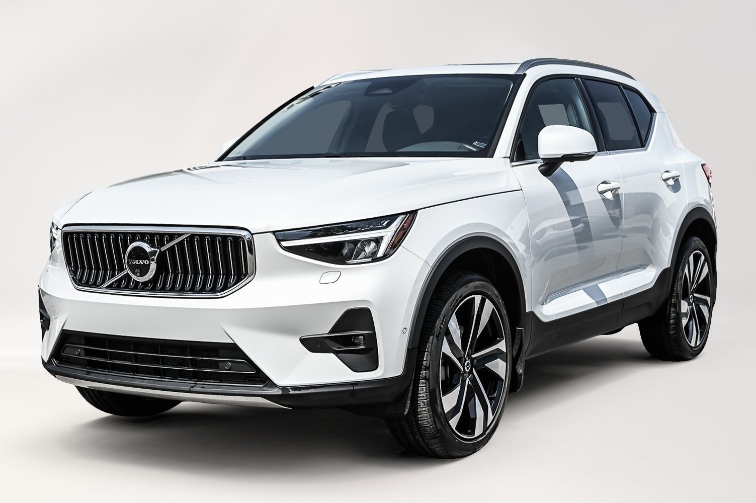 2024 Volvo XC40 in Pointe-Claire, Quebec