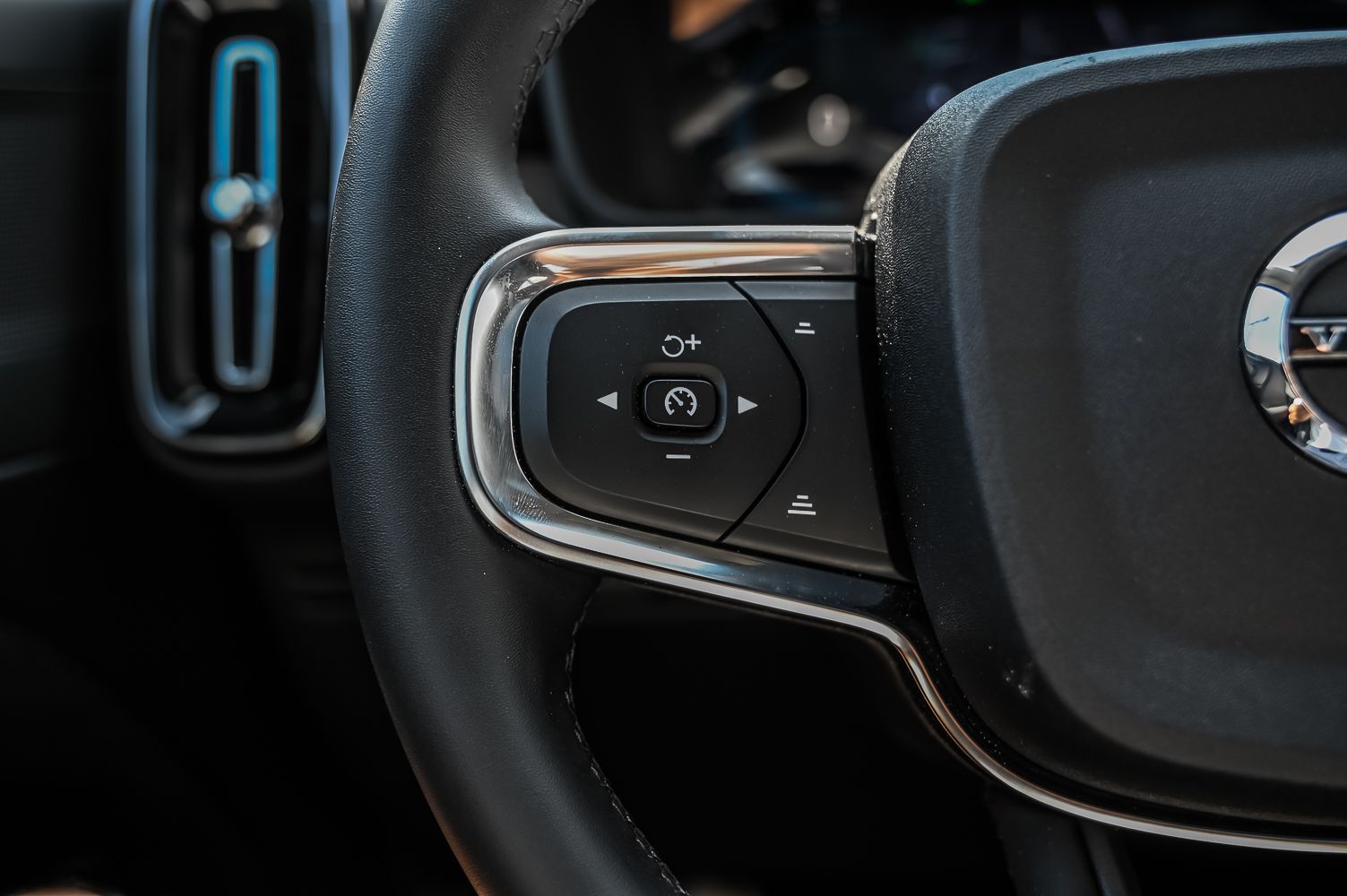 2024 Volvo XC40 in Pointe-Claire, Quebec