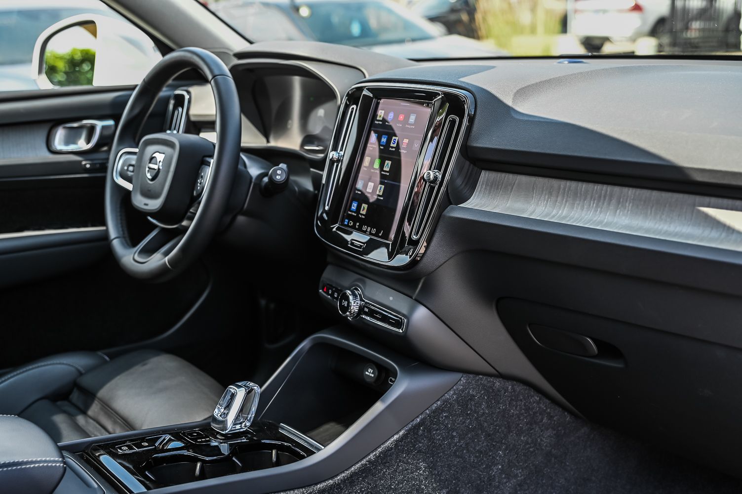 2024 Volvo XC40 in Pointe-Claire, Quebec