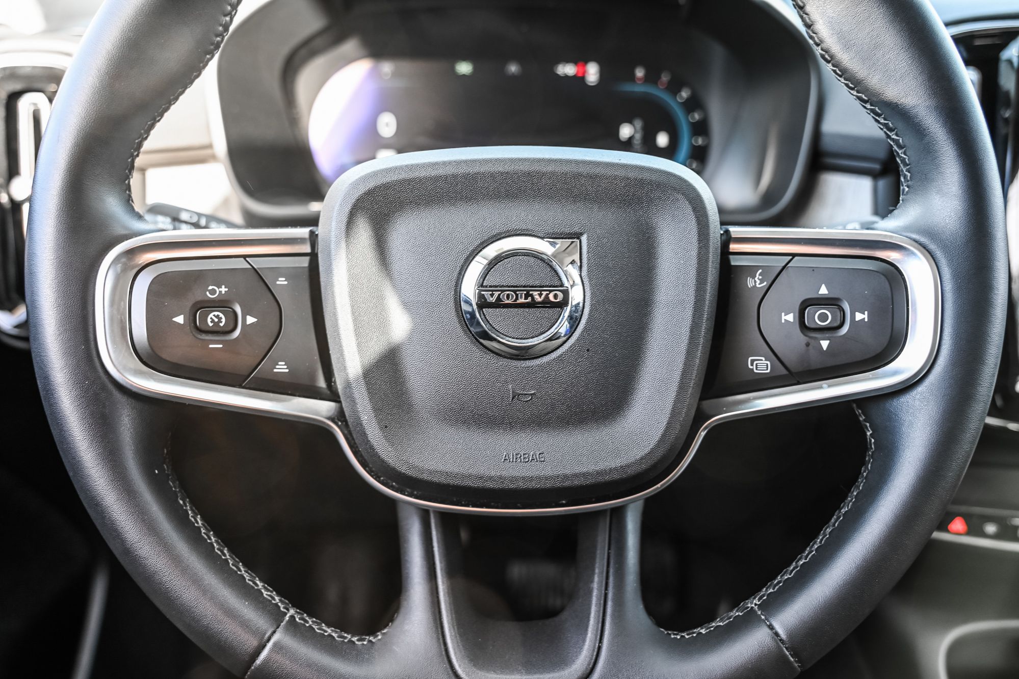 Volvo XC40  2024 à Pointe-Claire, Québec