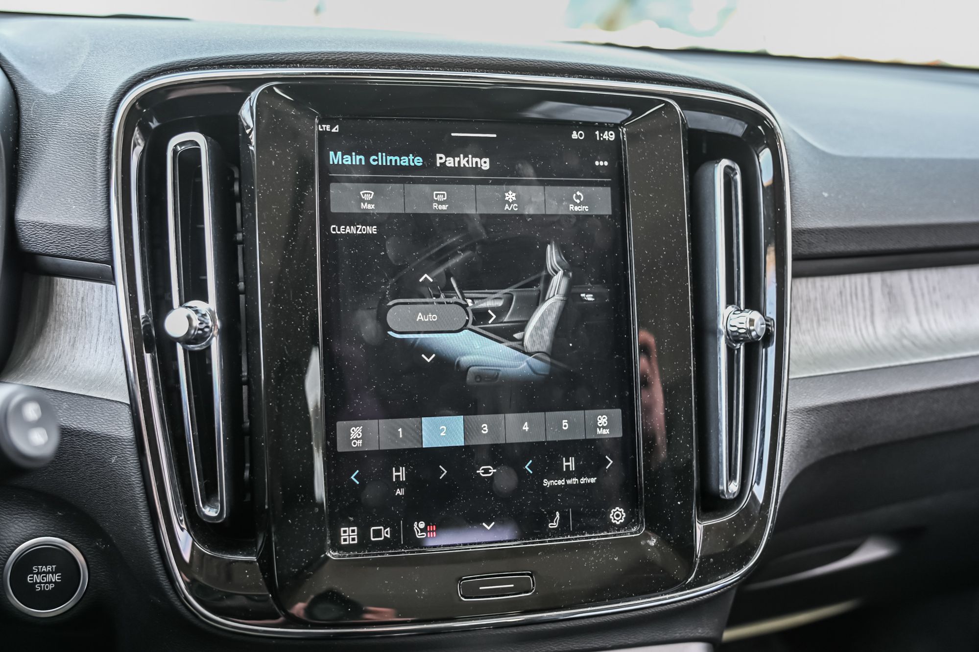 Volvo XC40  2024 à Pointe-Claire, Québec