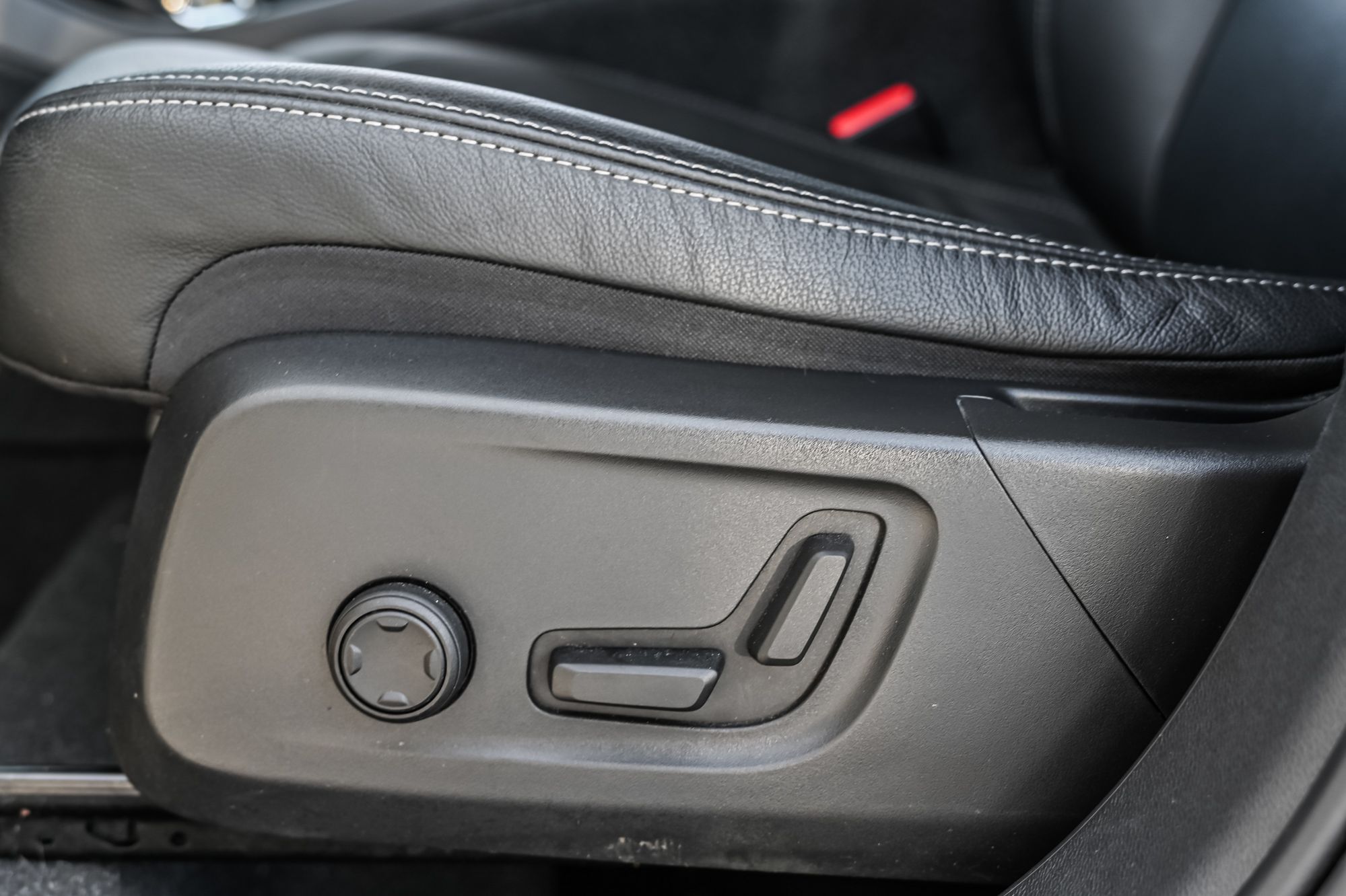 Volvo XC40  2024 à Pointe-Claire, Québec