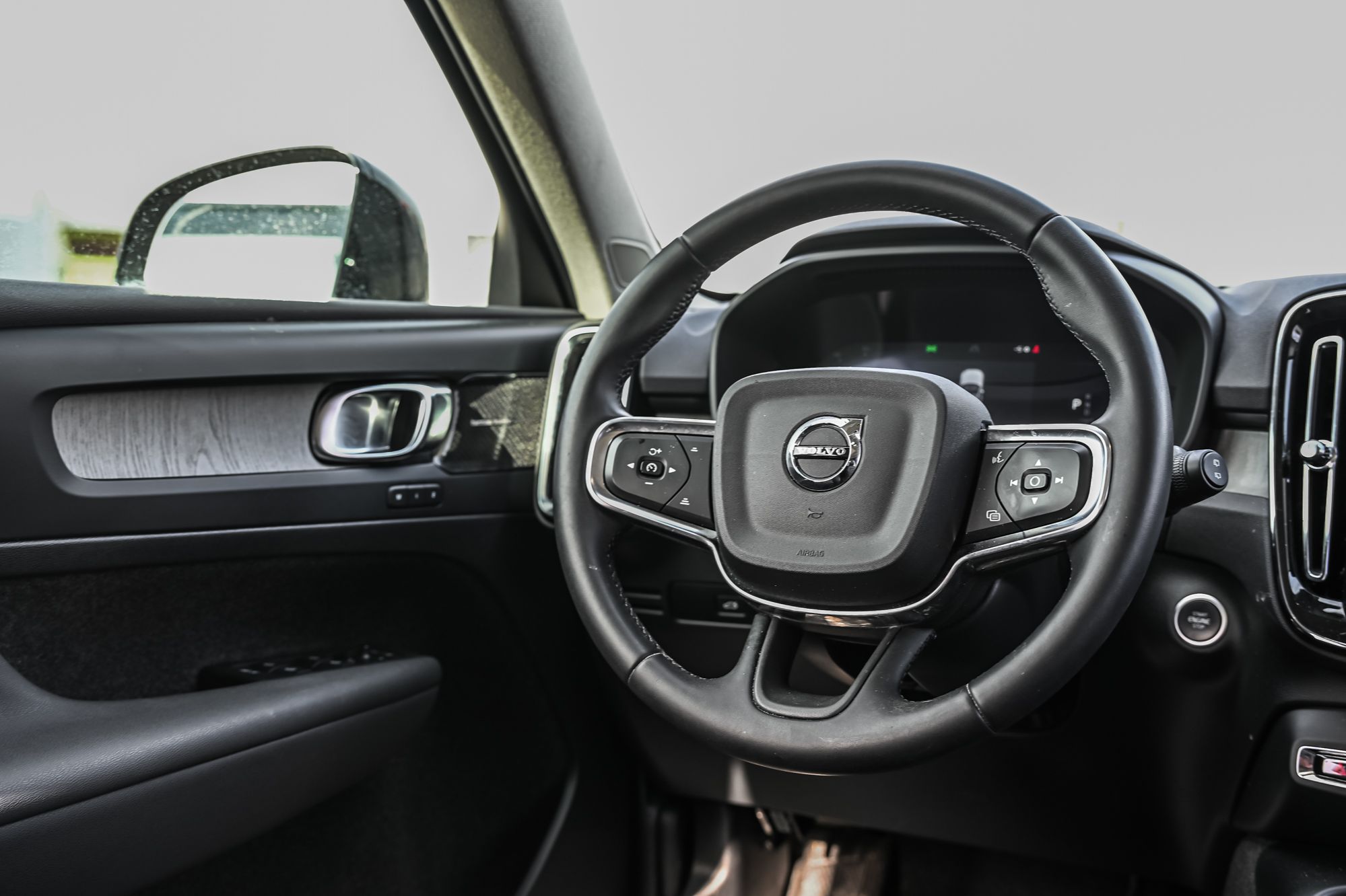 Volvo XC40  2024 à Pointe-Claire, Québec