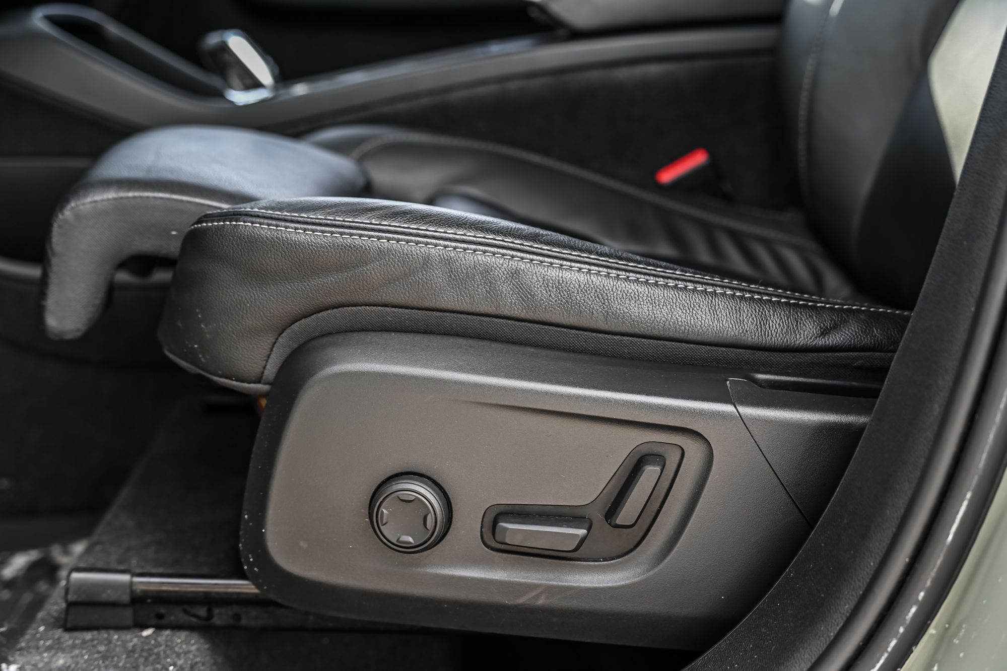 Volvo XC40  2024 à Pointe-Claire, Québec