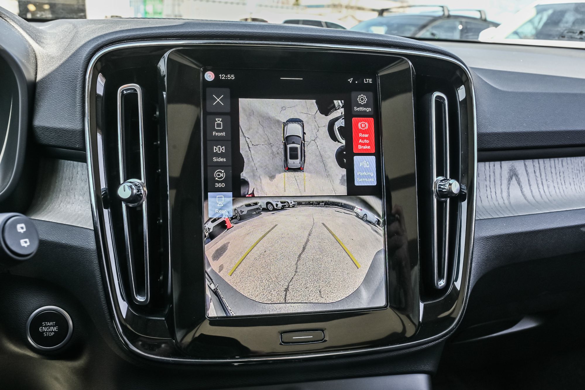 2024 Volvo XC40 in Pointe-Claire, Quebec