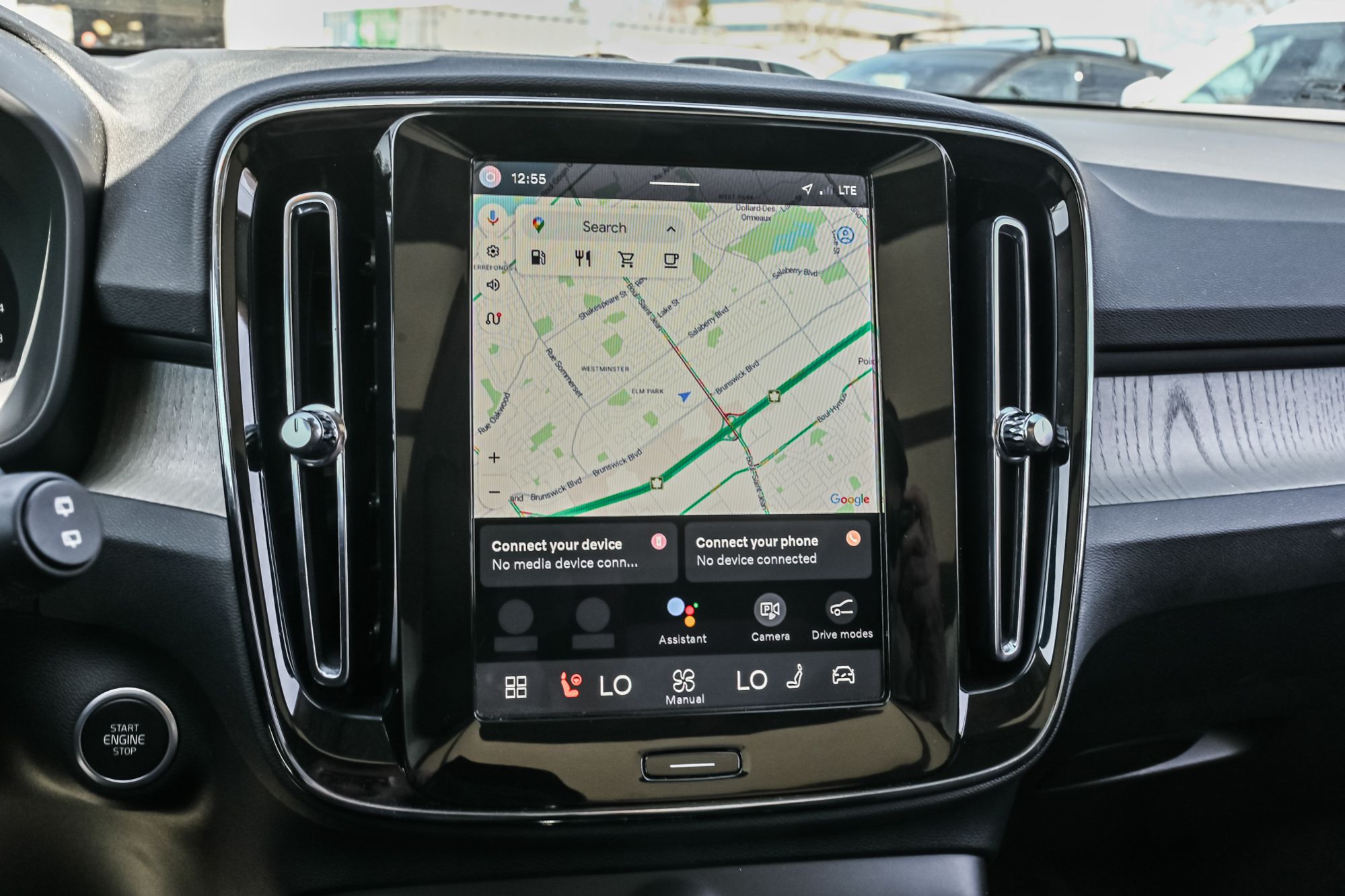 2024 Volvo XC40 in Pointe-Claire, Quebec