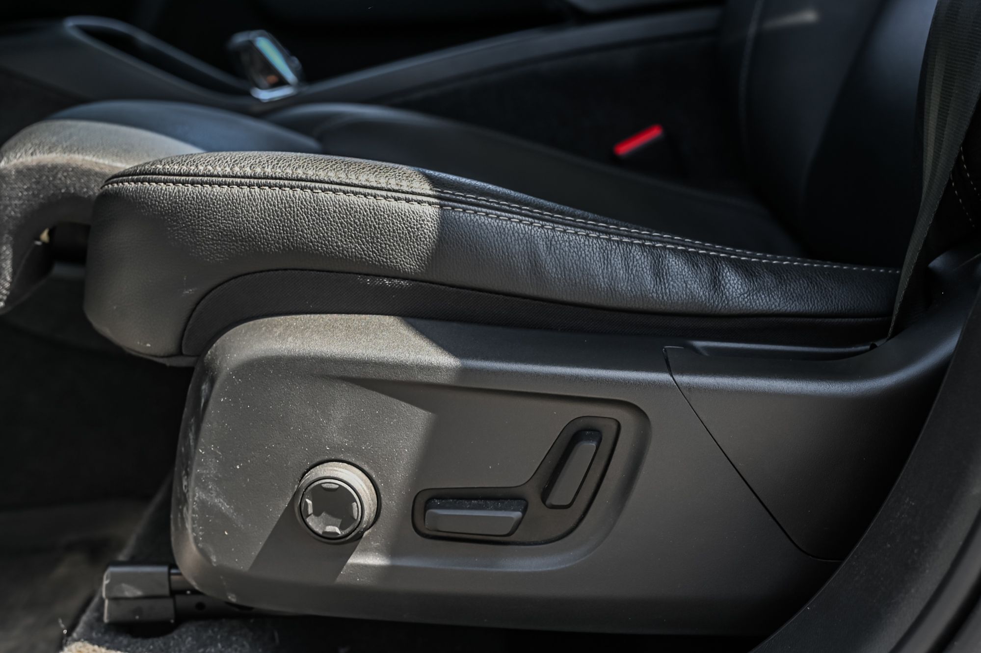 2024 Volvo XC40 in Pointe-Claire, Quebec