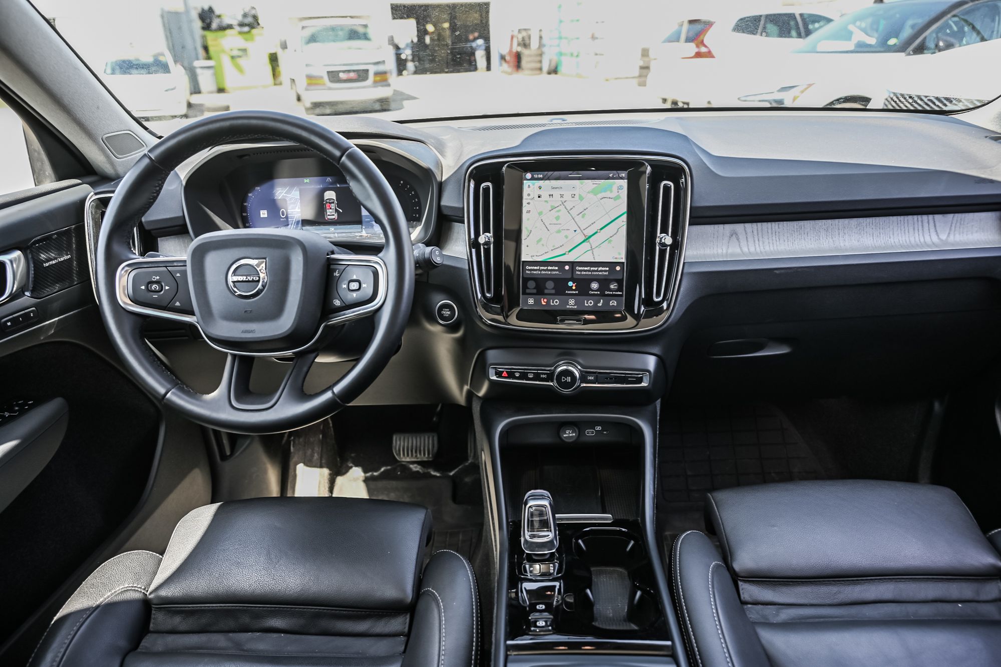 2024 Volvo XC40 in Pointe-Claire, Quebec