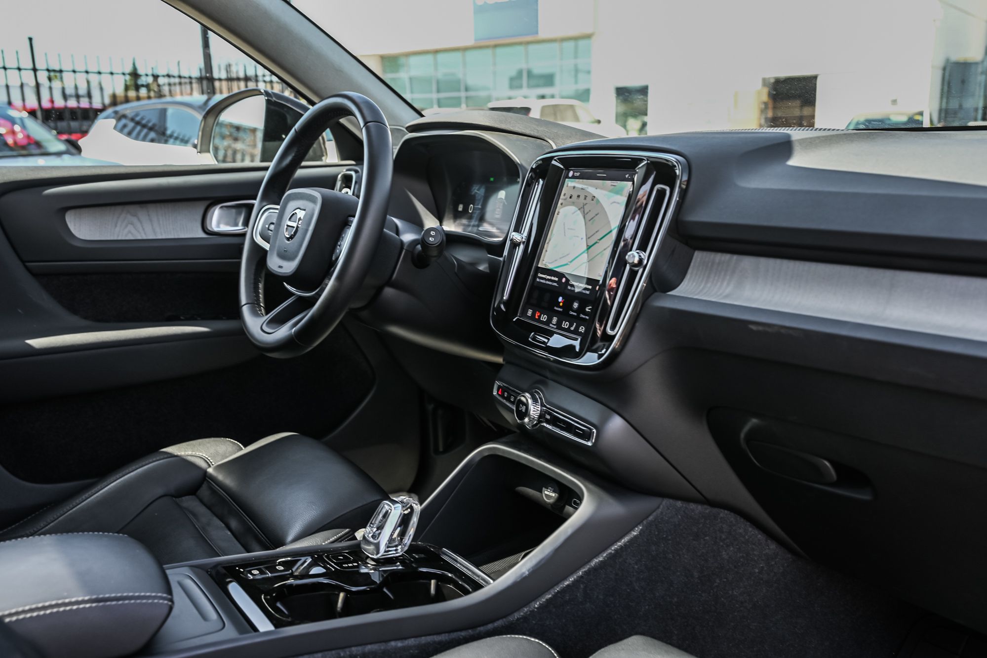 2024 Volvo XC40 in Pointe-Claire, Quebec