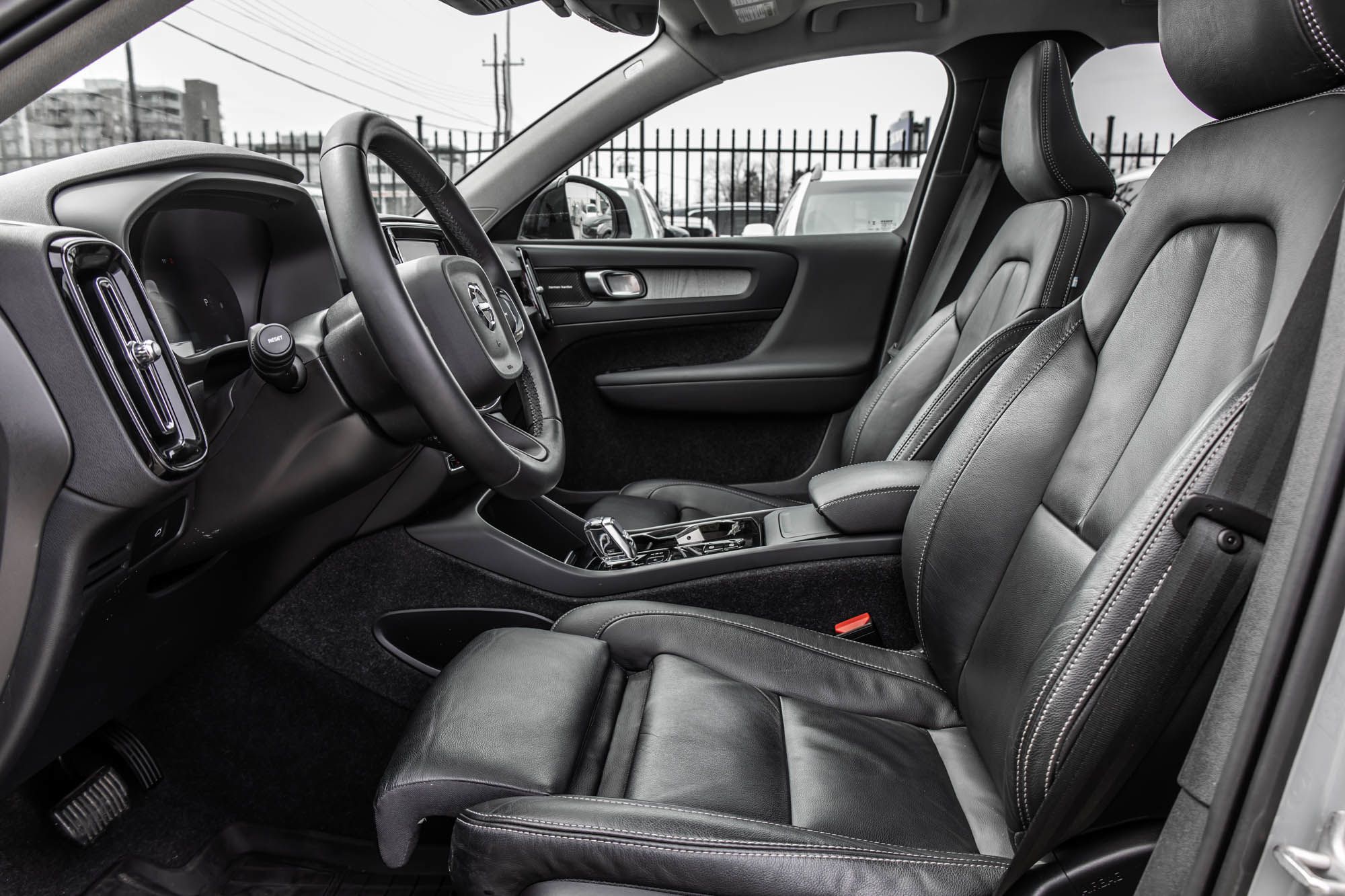 Volvo XC40  2024 à Pointe-Claire, Québec