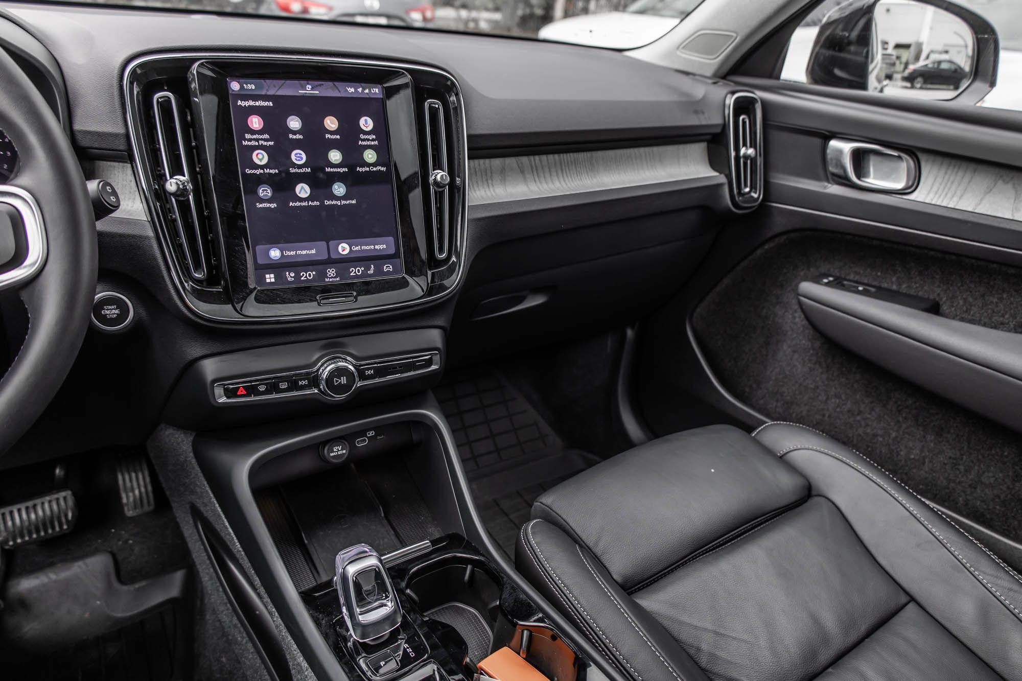 Volvo XC40  2024 à Pointe-Claire, Québec