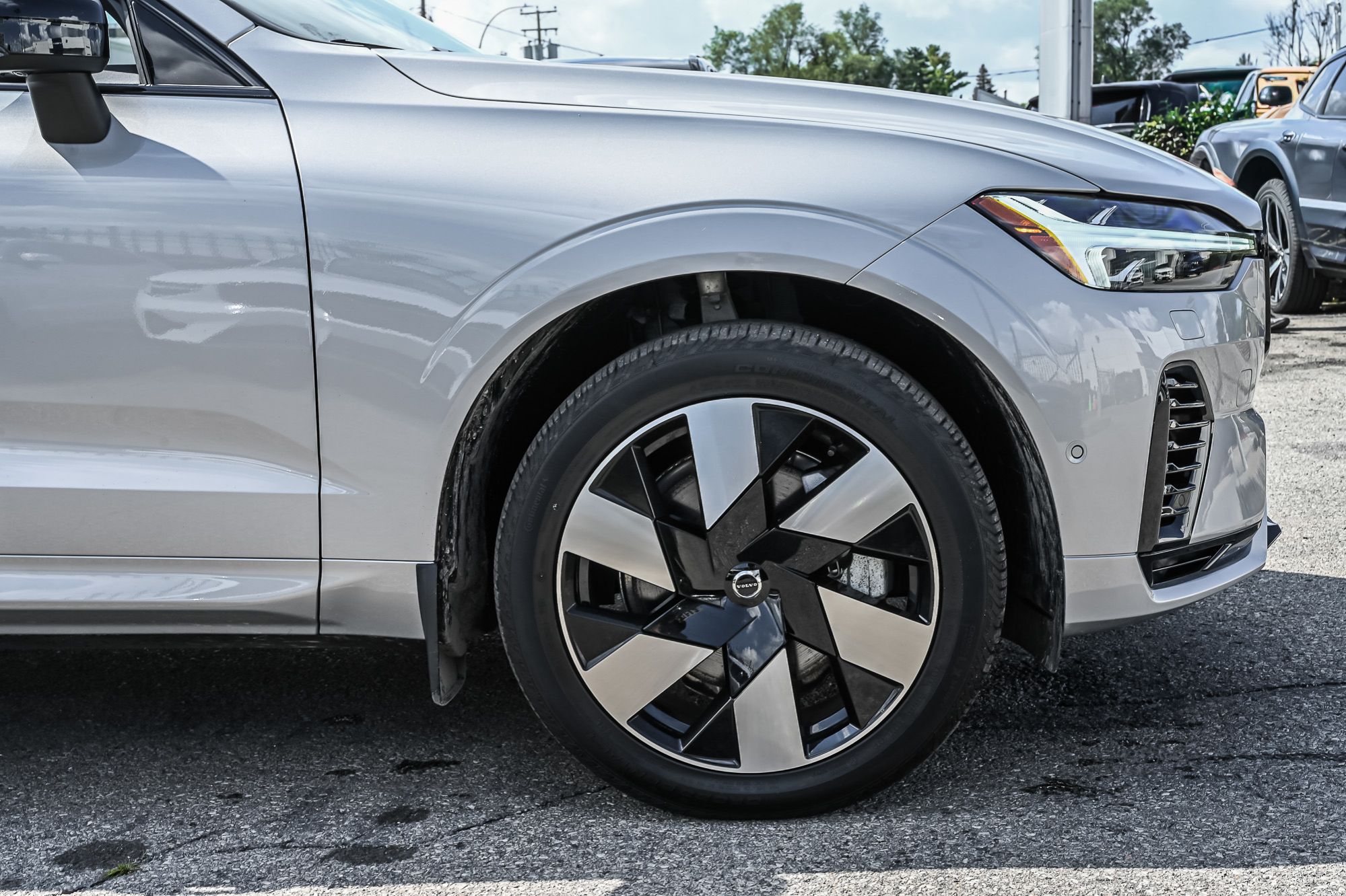 Volvo XC60 Plug-In Hybrid  2025 à Pointe-Claire, Québec