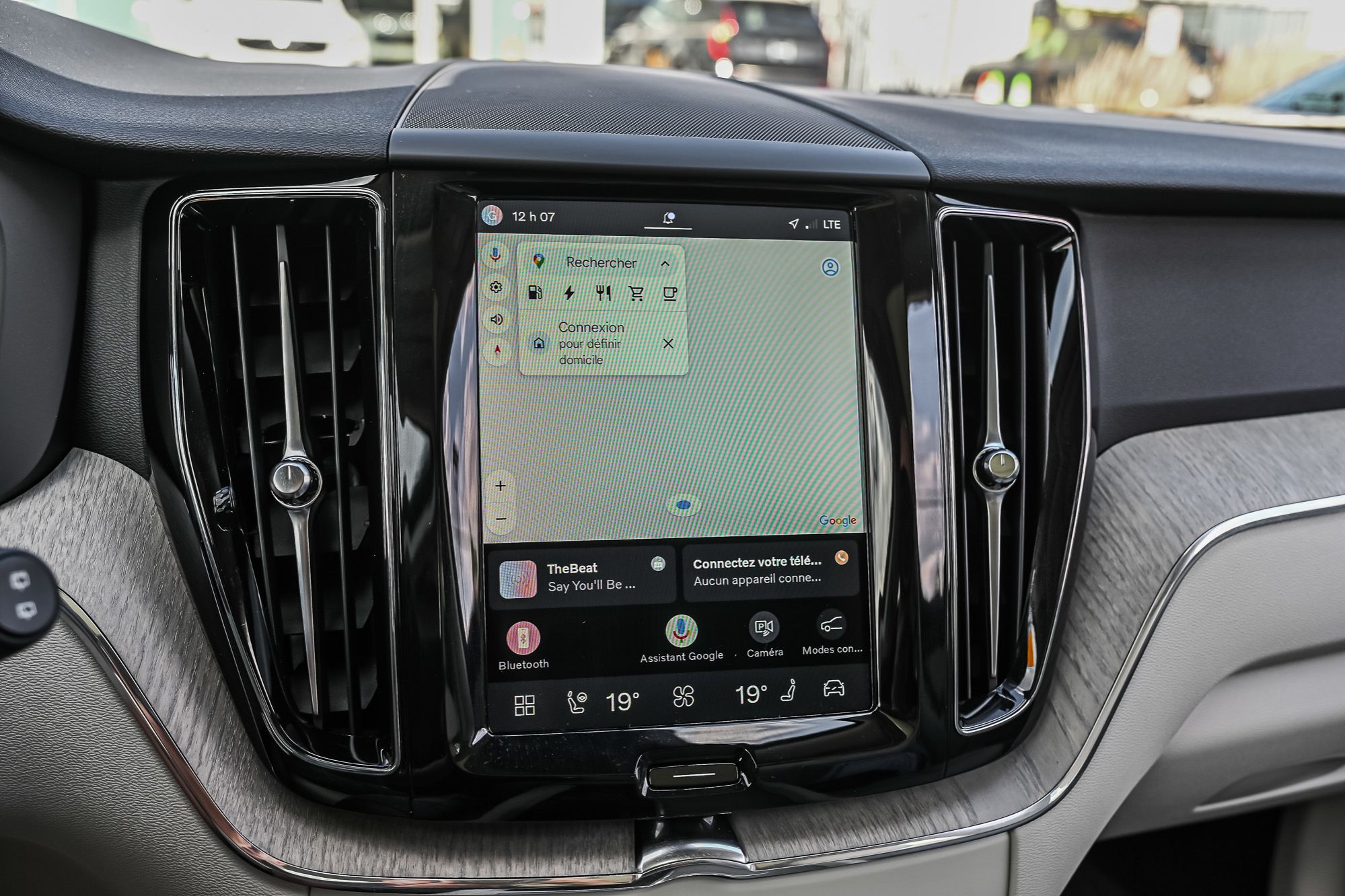Volvo XC60 Plug-In Hybrid  2025 à Pointe-Claire, Québec