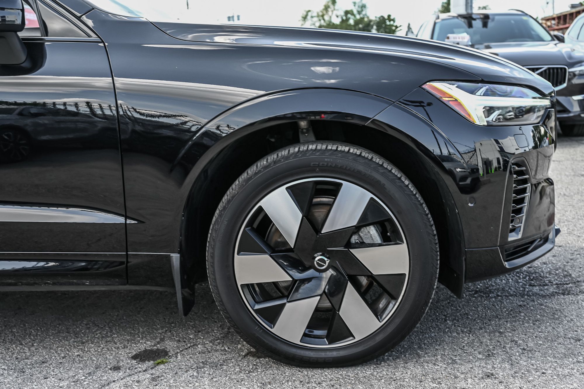 Volvo XC60 Plug-In Hybrid  2025 à Pointe-Claire, Québec
