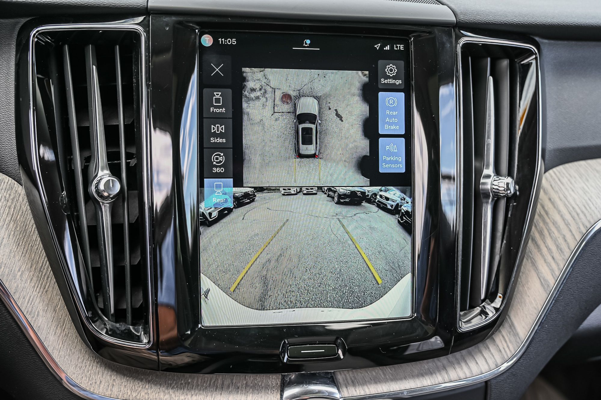 2025 Volvo XC60 Plug-In Hybrid in Pointe-Claire, Quebec