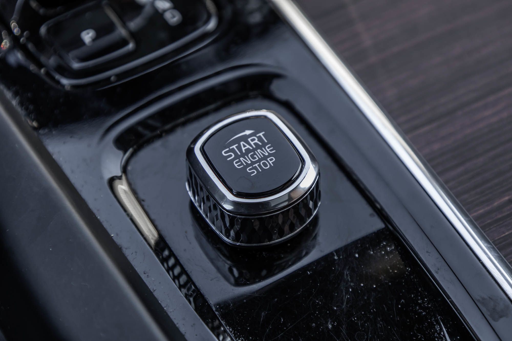 Volvo XC60 Recharge  2024 à Pointe-Claire, Québec