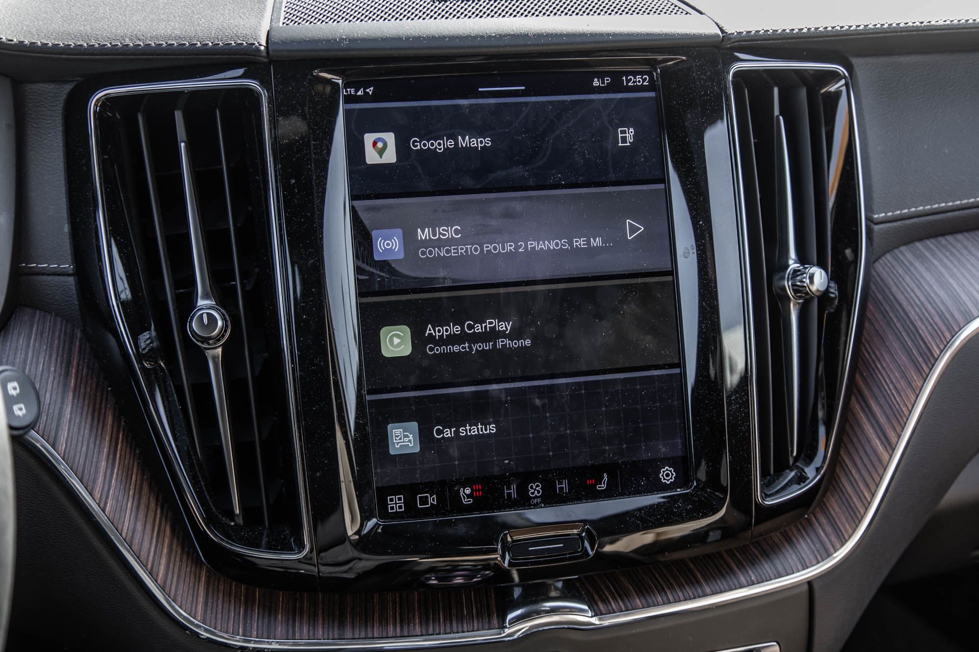 Volvo XC60 Recharge  2024 à Pointe-Claire, Québec