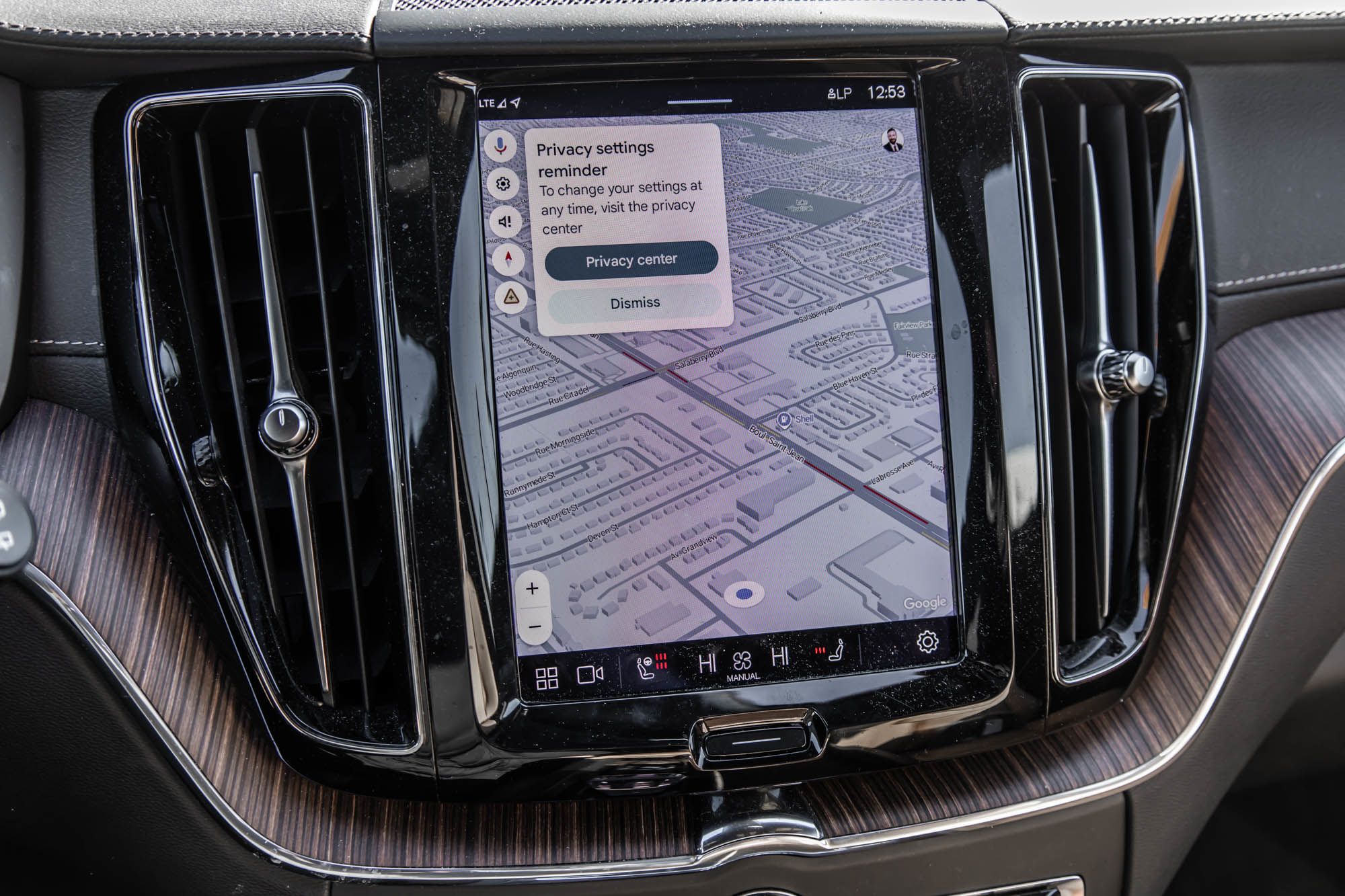 Volvo XC60 Recharge  2024 à Pointe-Claire, Québec