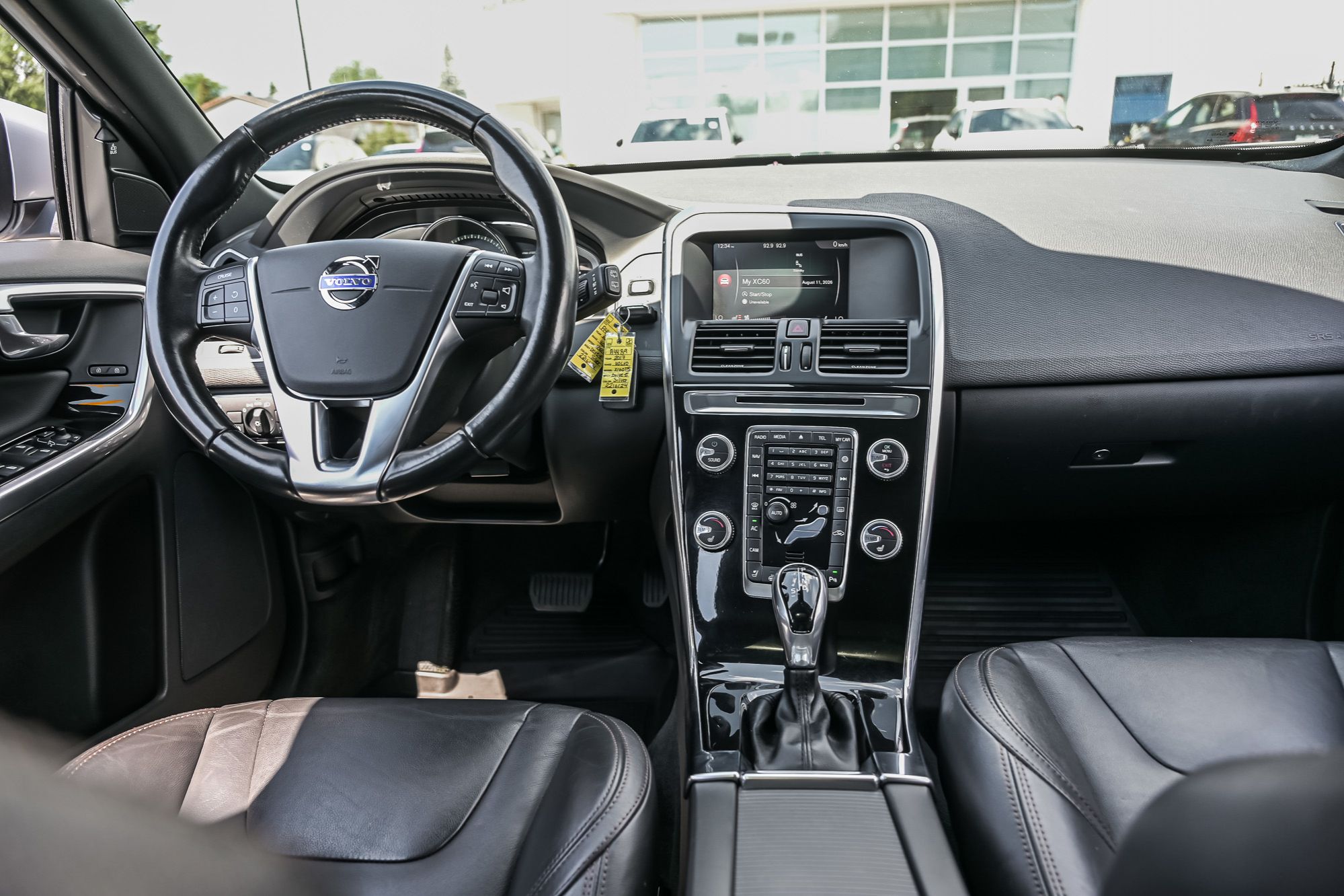 2017 Volvo XC60 in Pointe-Claire, Quebec