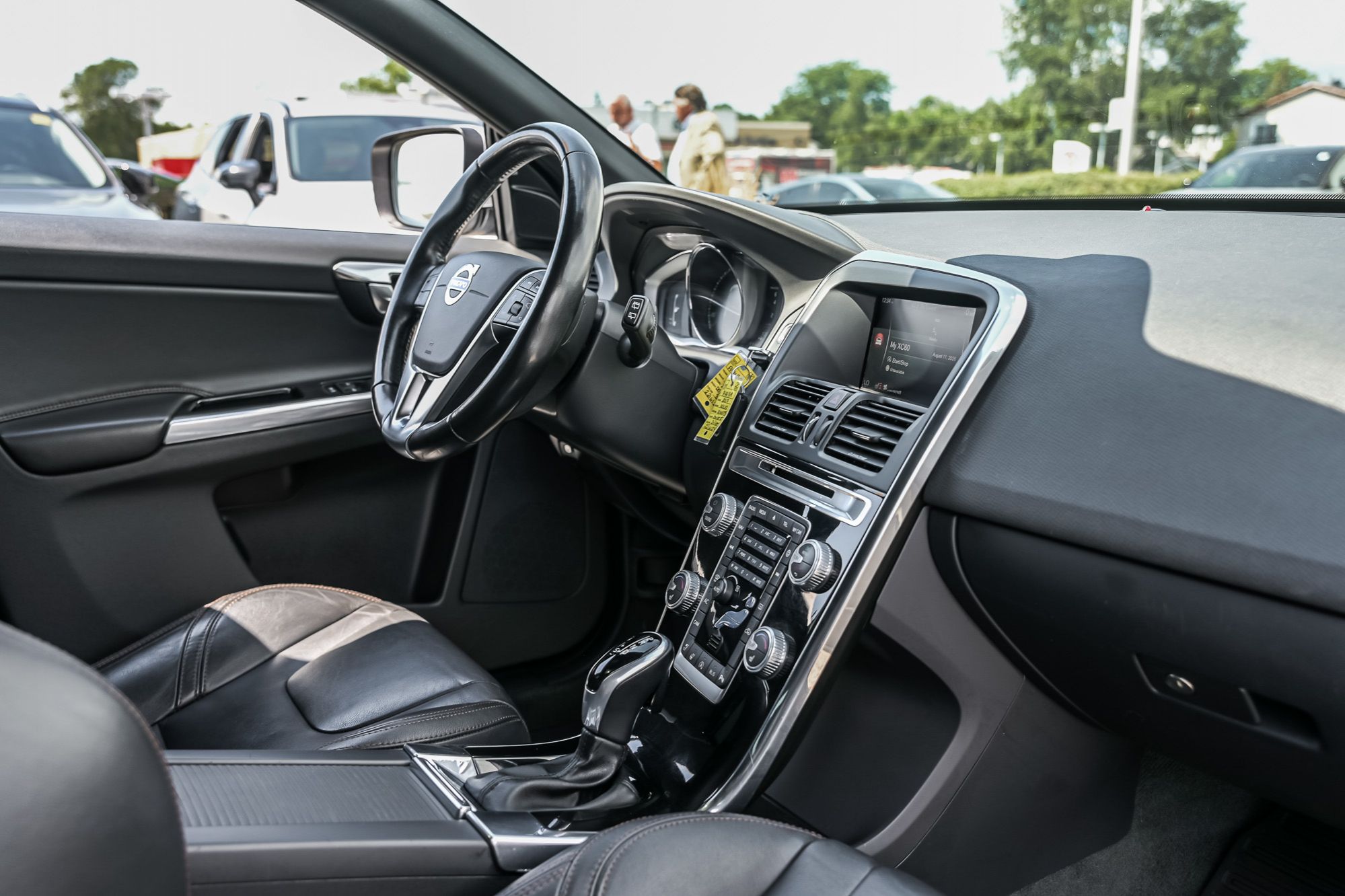 2017 Volvo XC60 in Pointe-Claire, Quebec