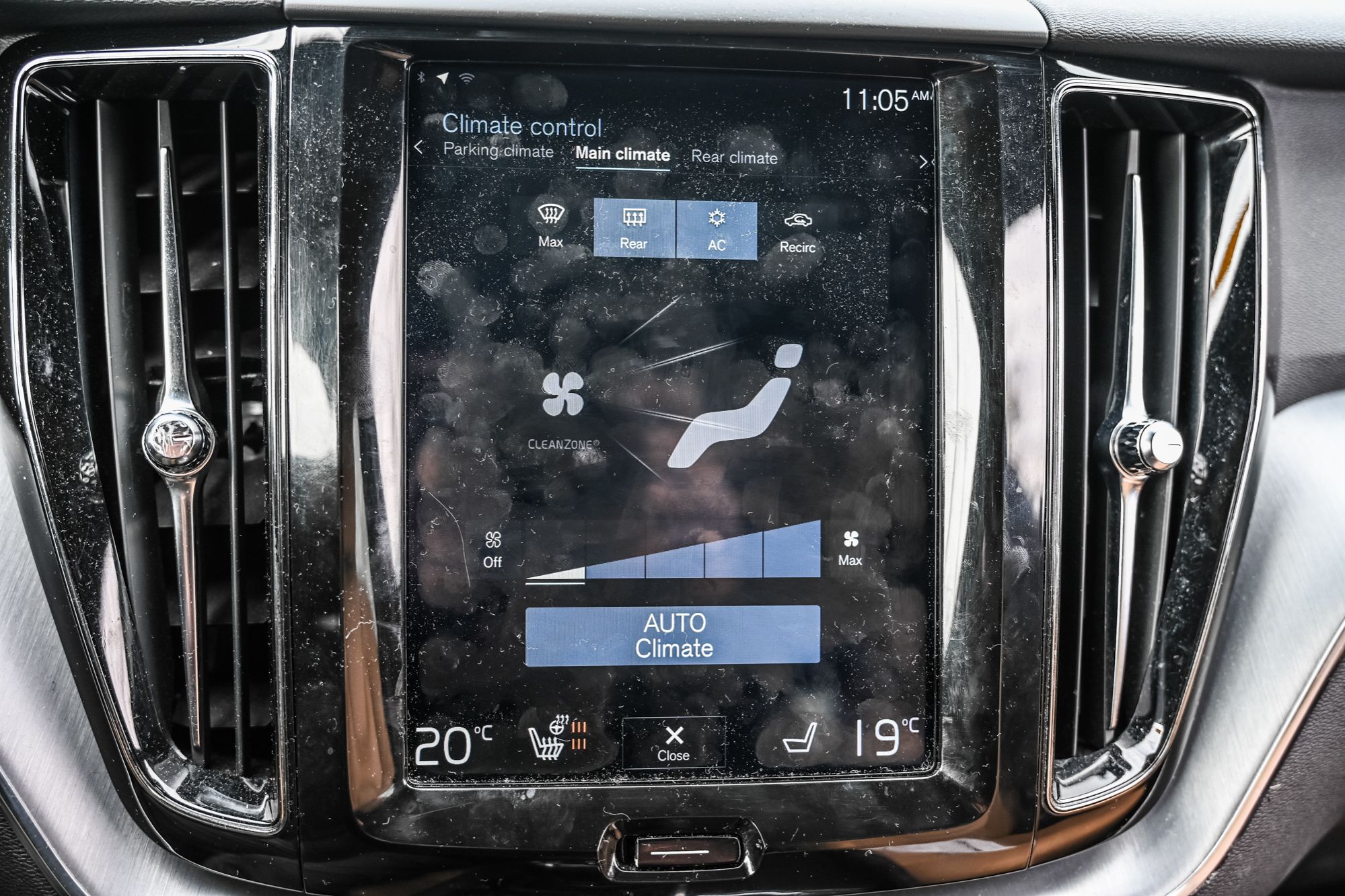 Volvo XC60  2019 à Pointe-Claire, Québec