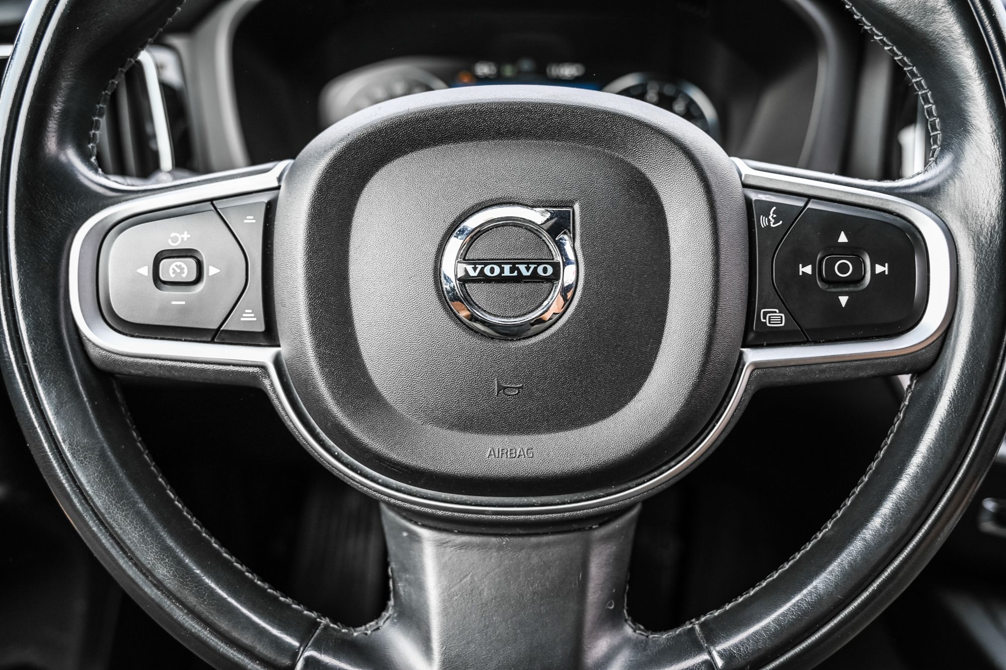 Volvo XC60  2019 à Pointe-Claire, Québec
