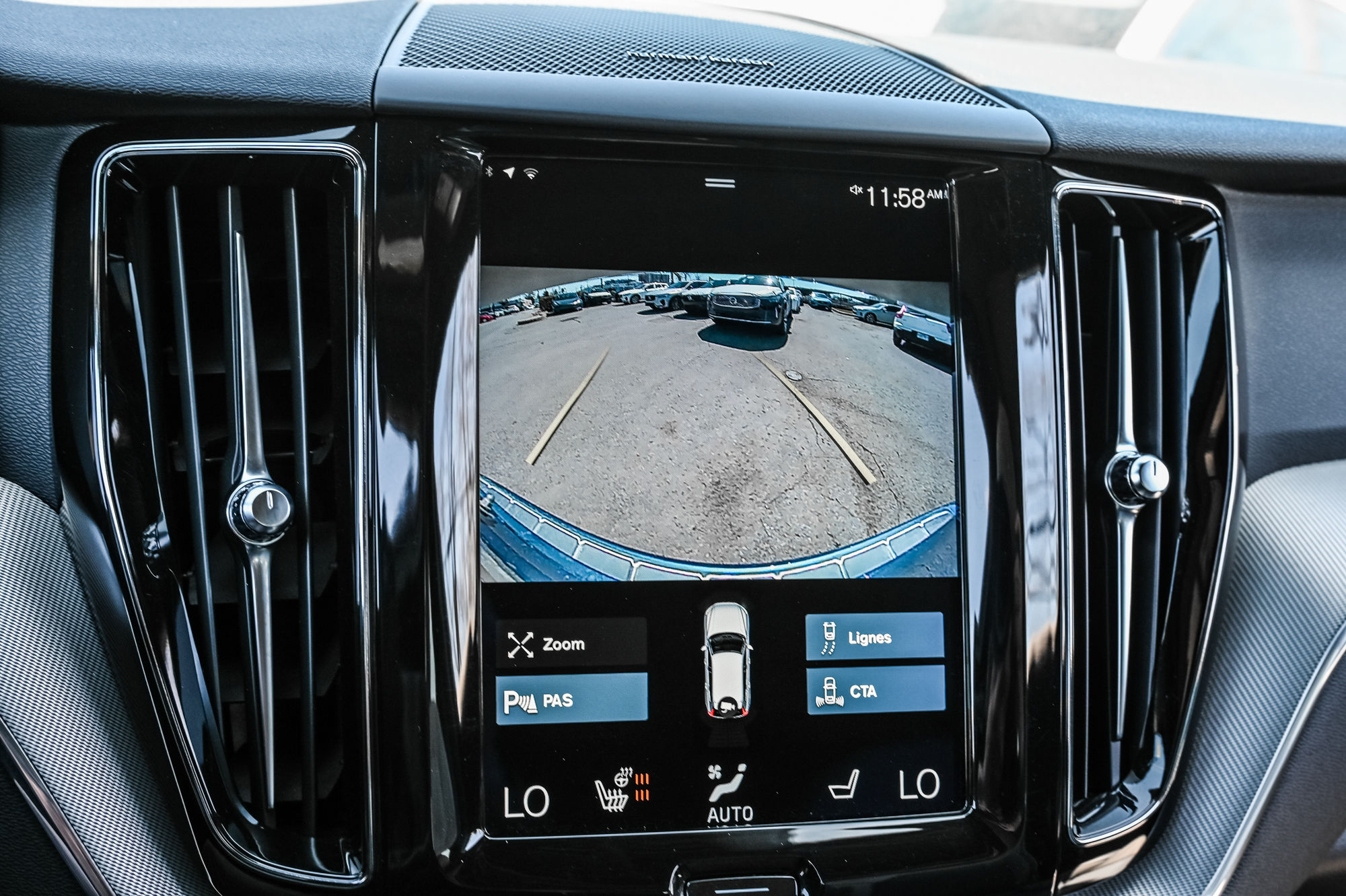 2021 Volvo XC60 in Pointe-Claire, Quebec