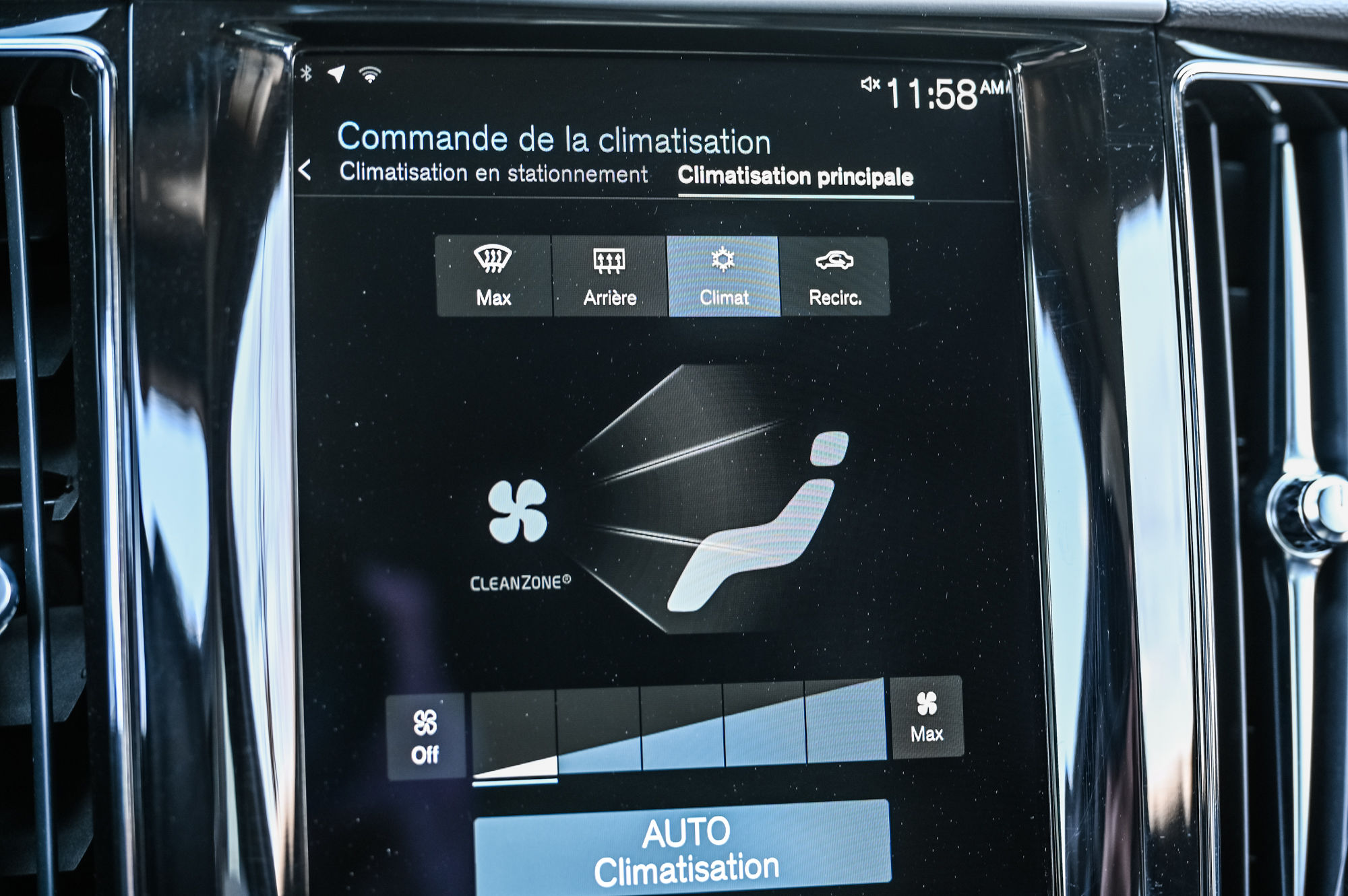 2021 Volvo XC60 in Pointe-Claire, Quebec