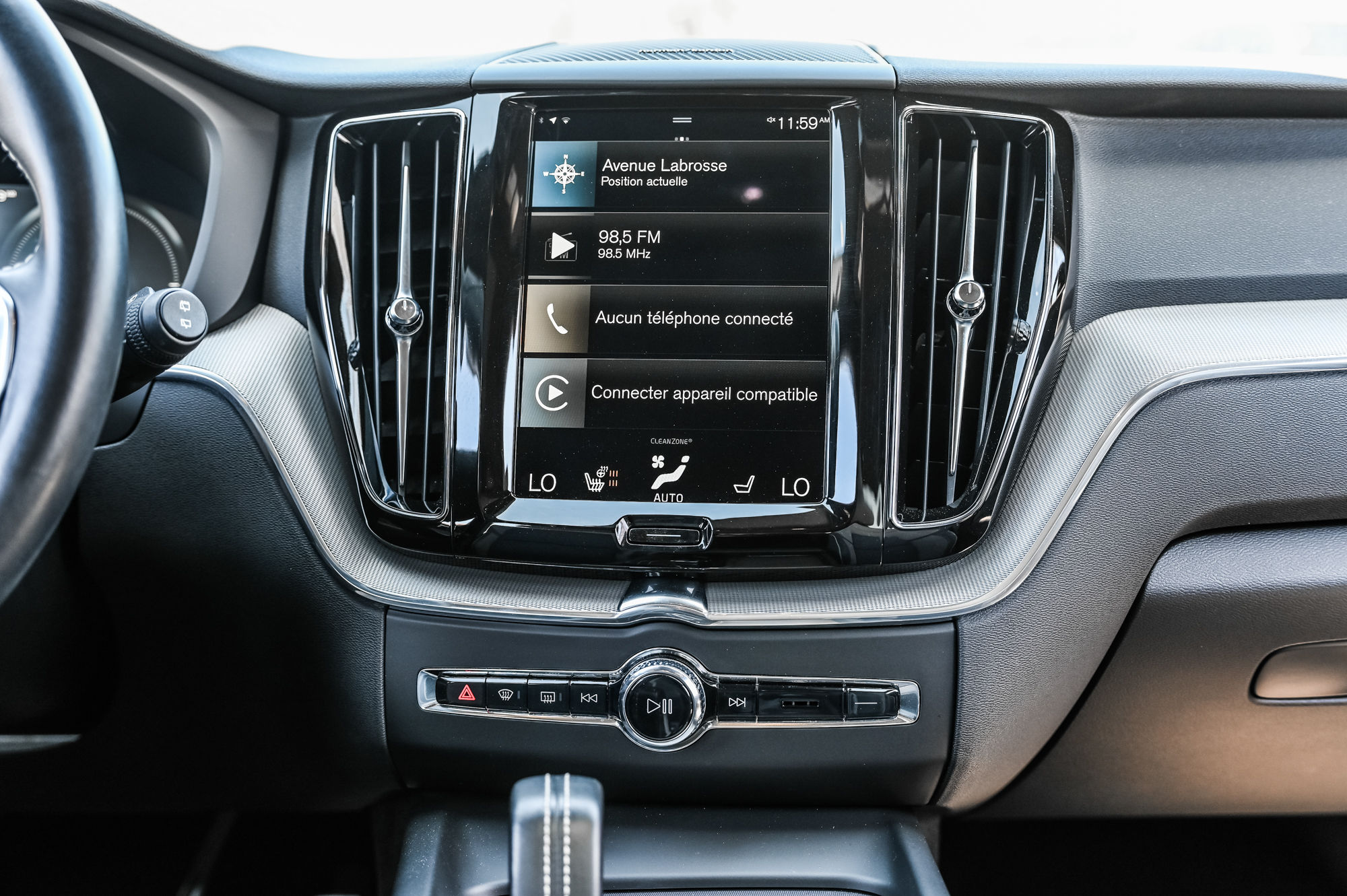 2021 Volvo XC60 in Pointe-Claire, Quebec