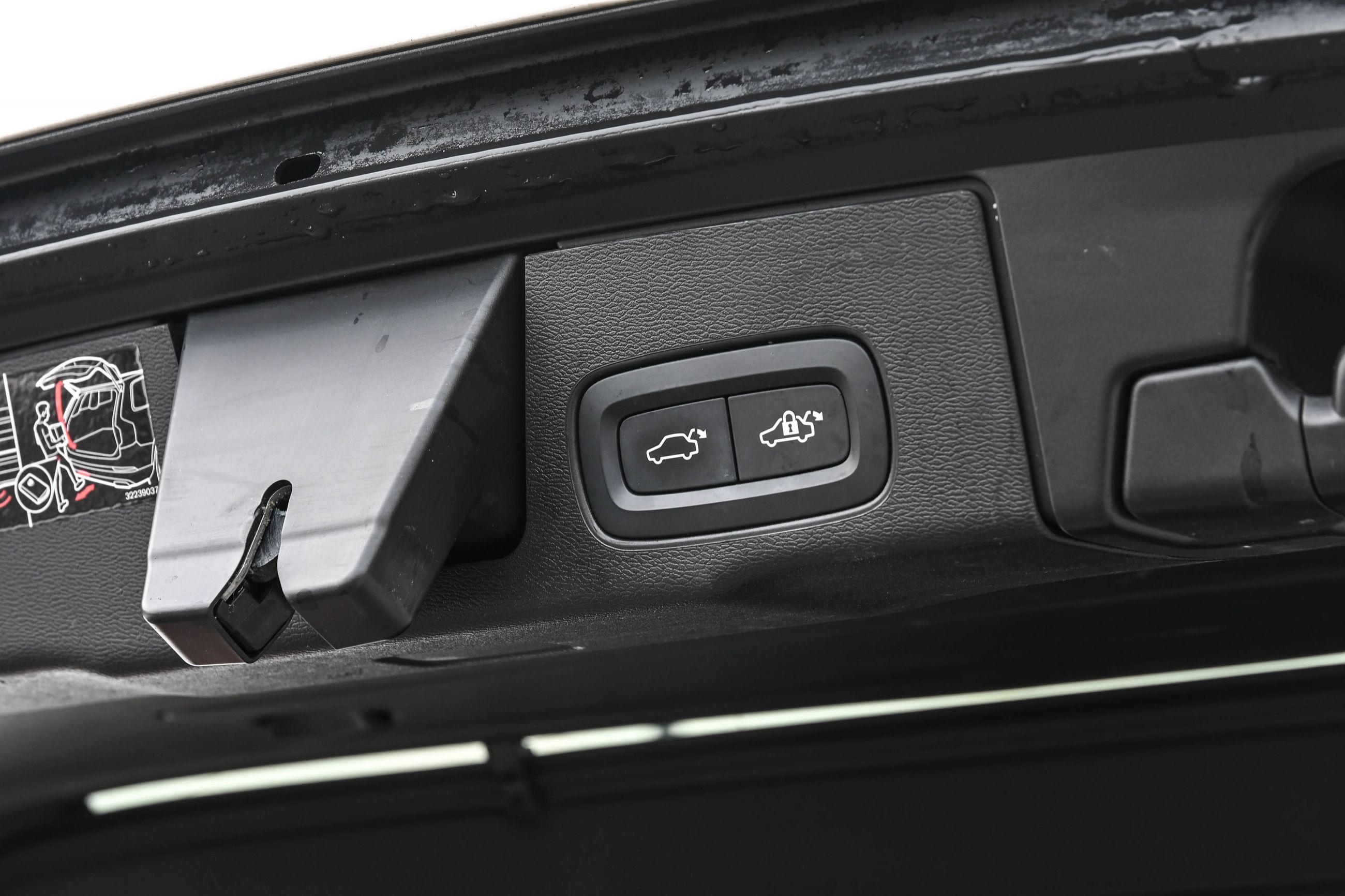 2021 Volvo XC60 in Pointe-Claire, Quebec