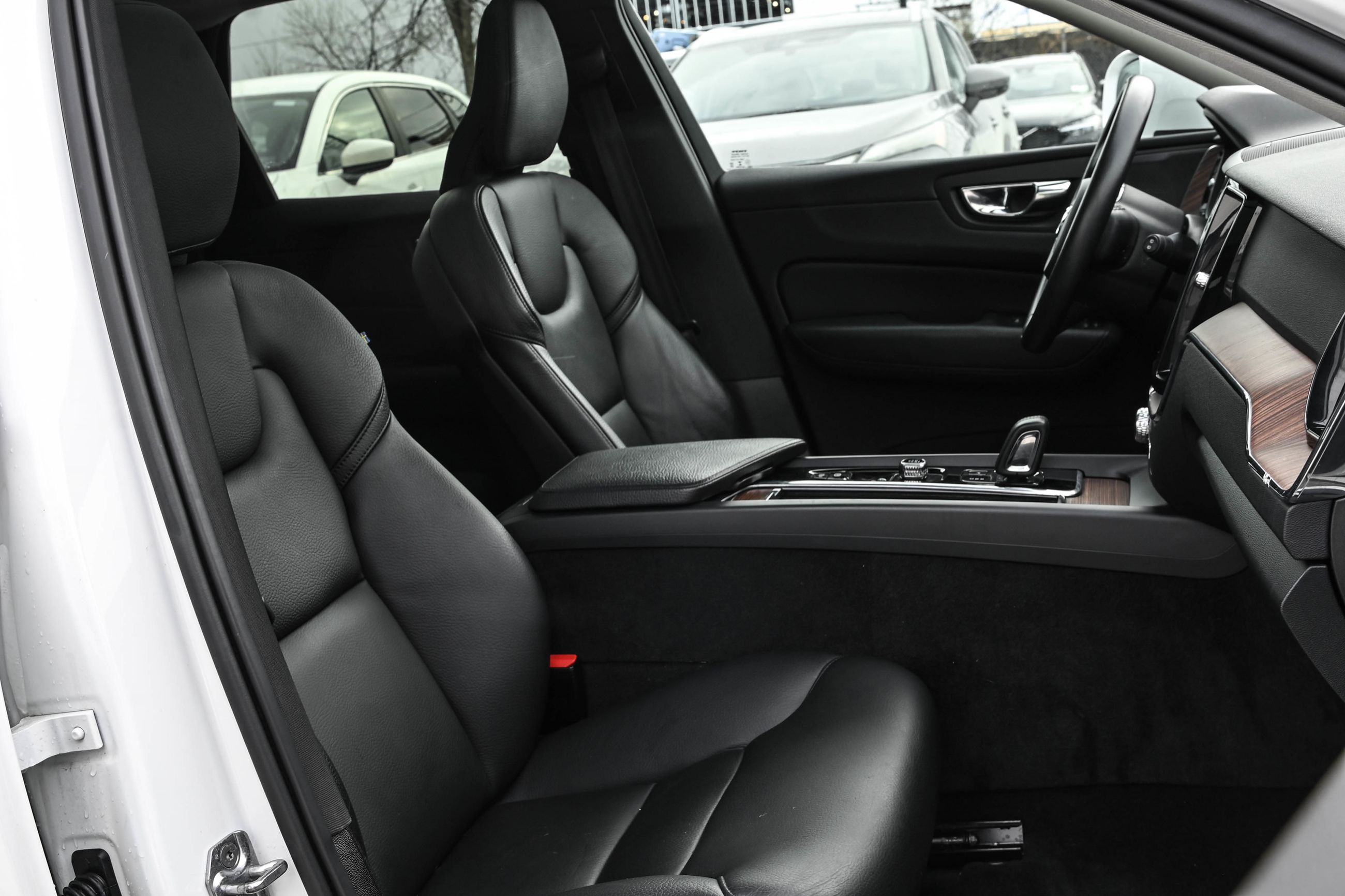 2021 Volvo XC60 in Pointe-Claire, Quebec