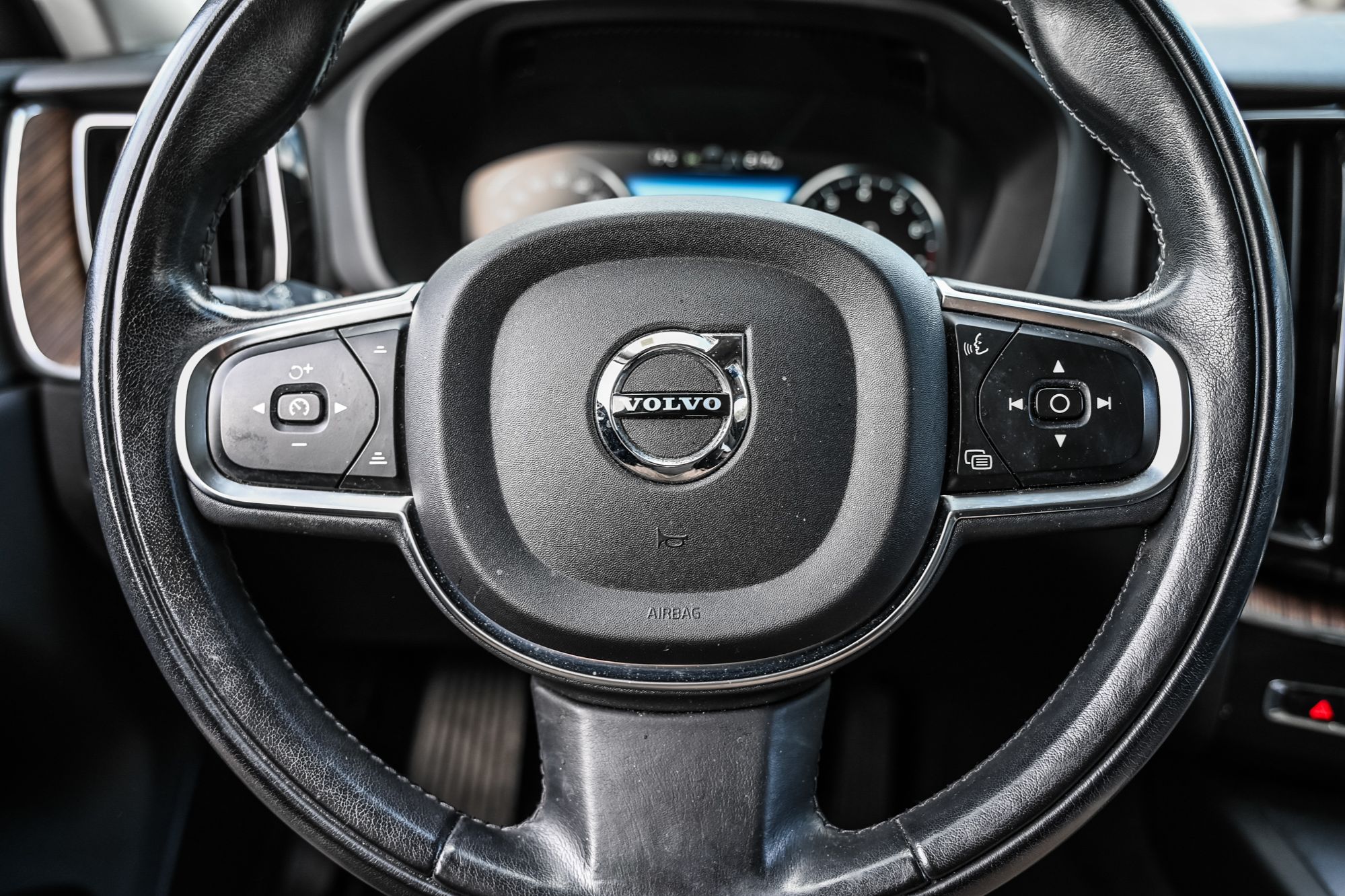 Volvo XC60  2021 à Pointe-Claire, Québec