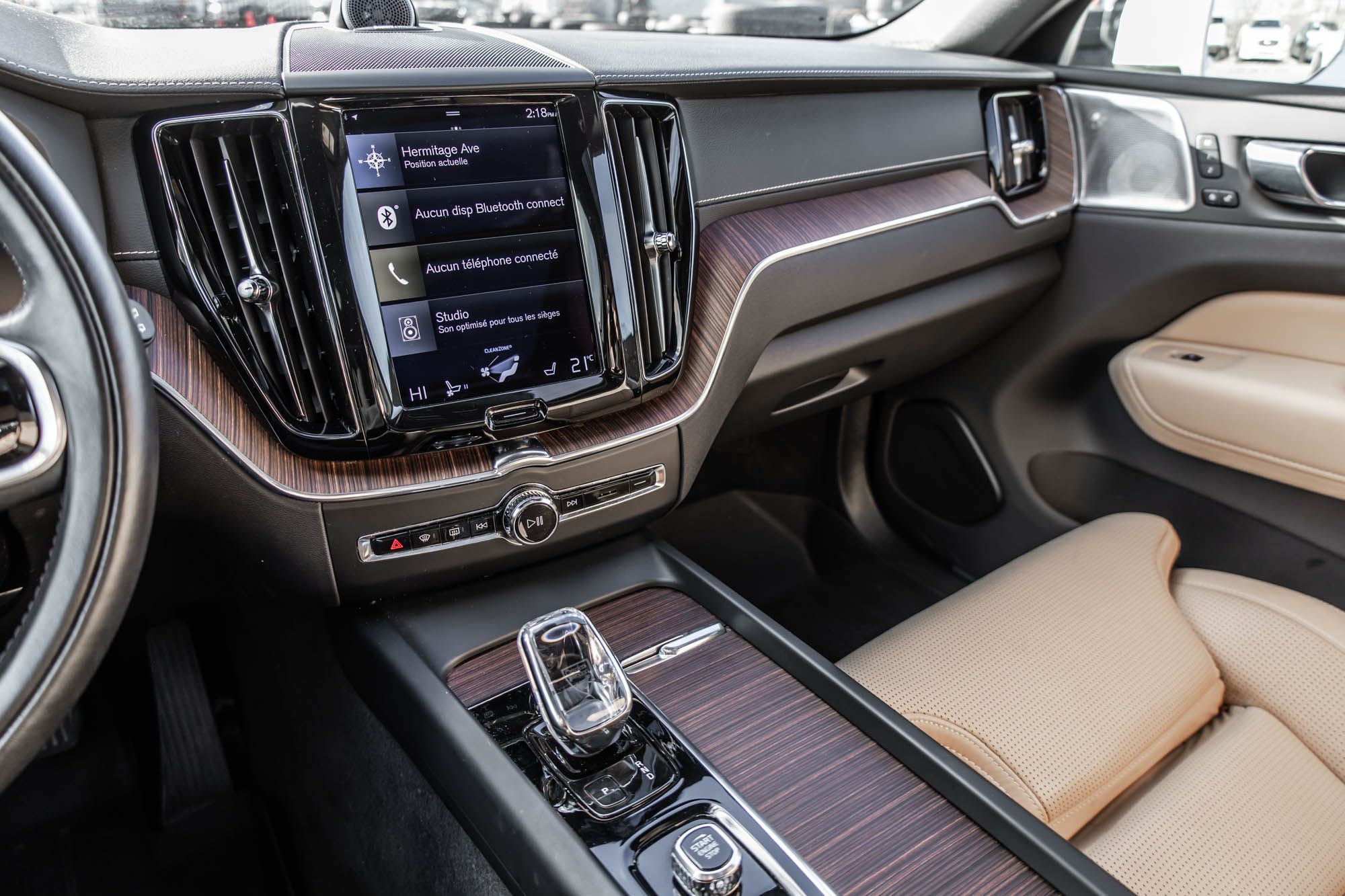 2021 Volvo XC60 in Pointe-Claire, Quebec