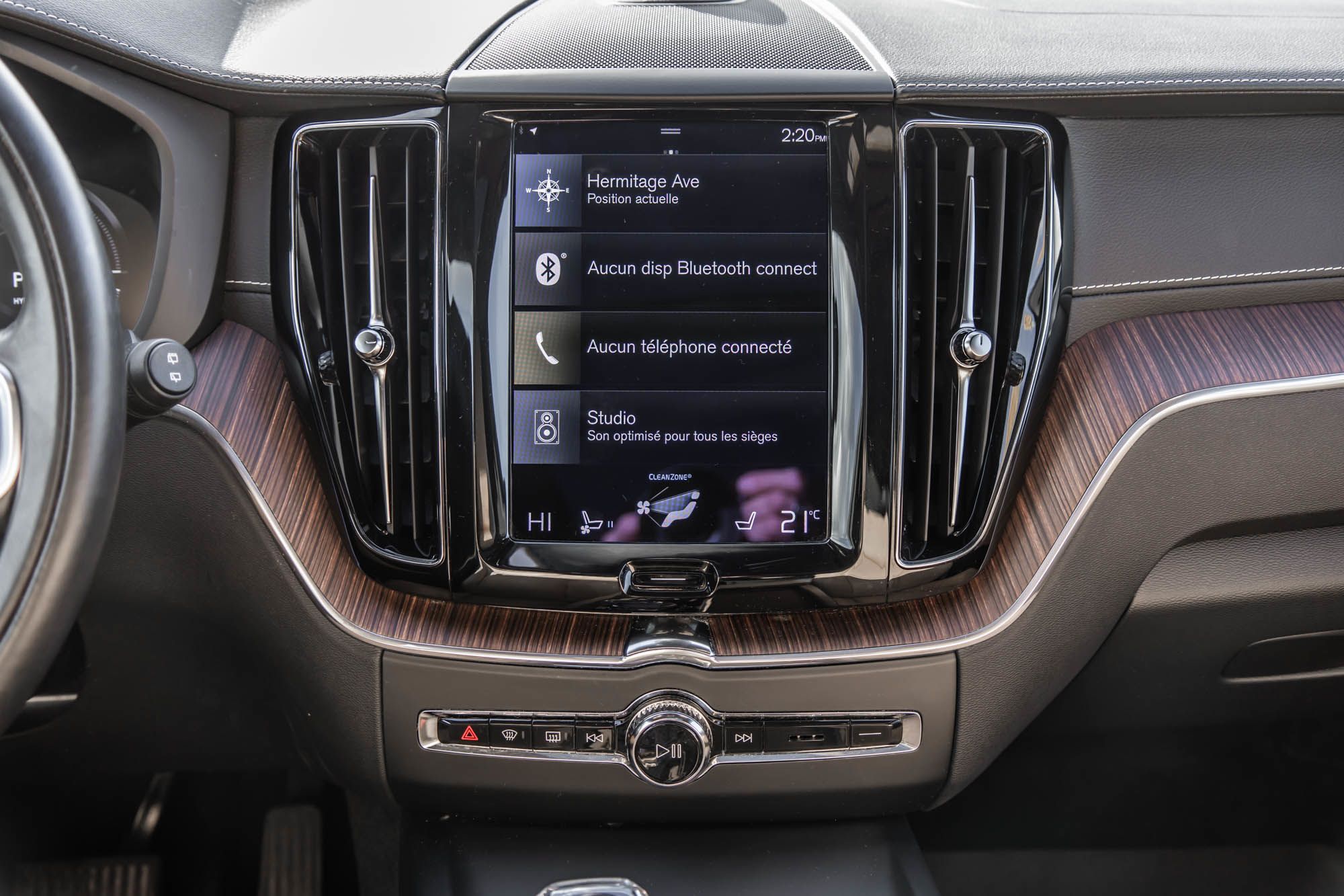 2021 Volvo XC60 in Pointe-Claire, Quebec