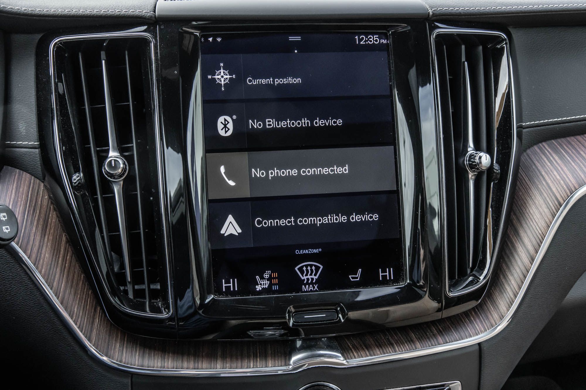 2021 Volvo XC60 in Pointe-Claire, Quebec