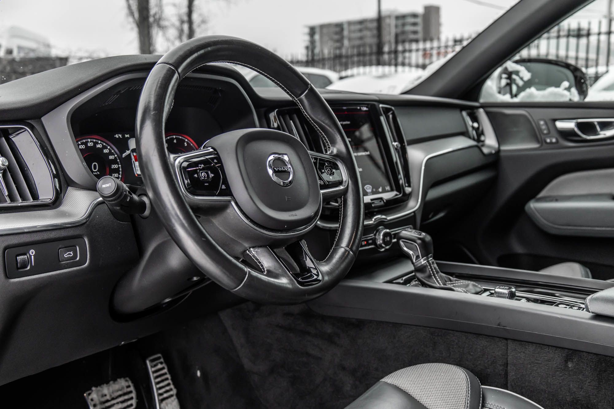 2021 Volvo XC60 in Pointe-Claire, Quebec