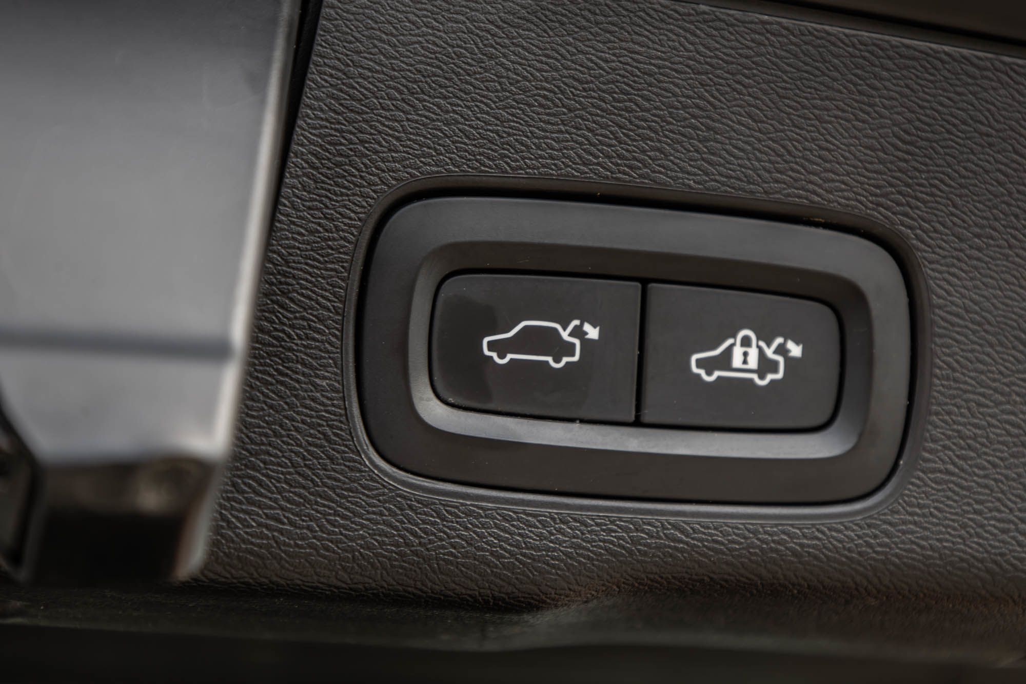 2021 Volvo XC60 in Pointe-Claire, Quebec