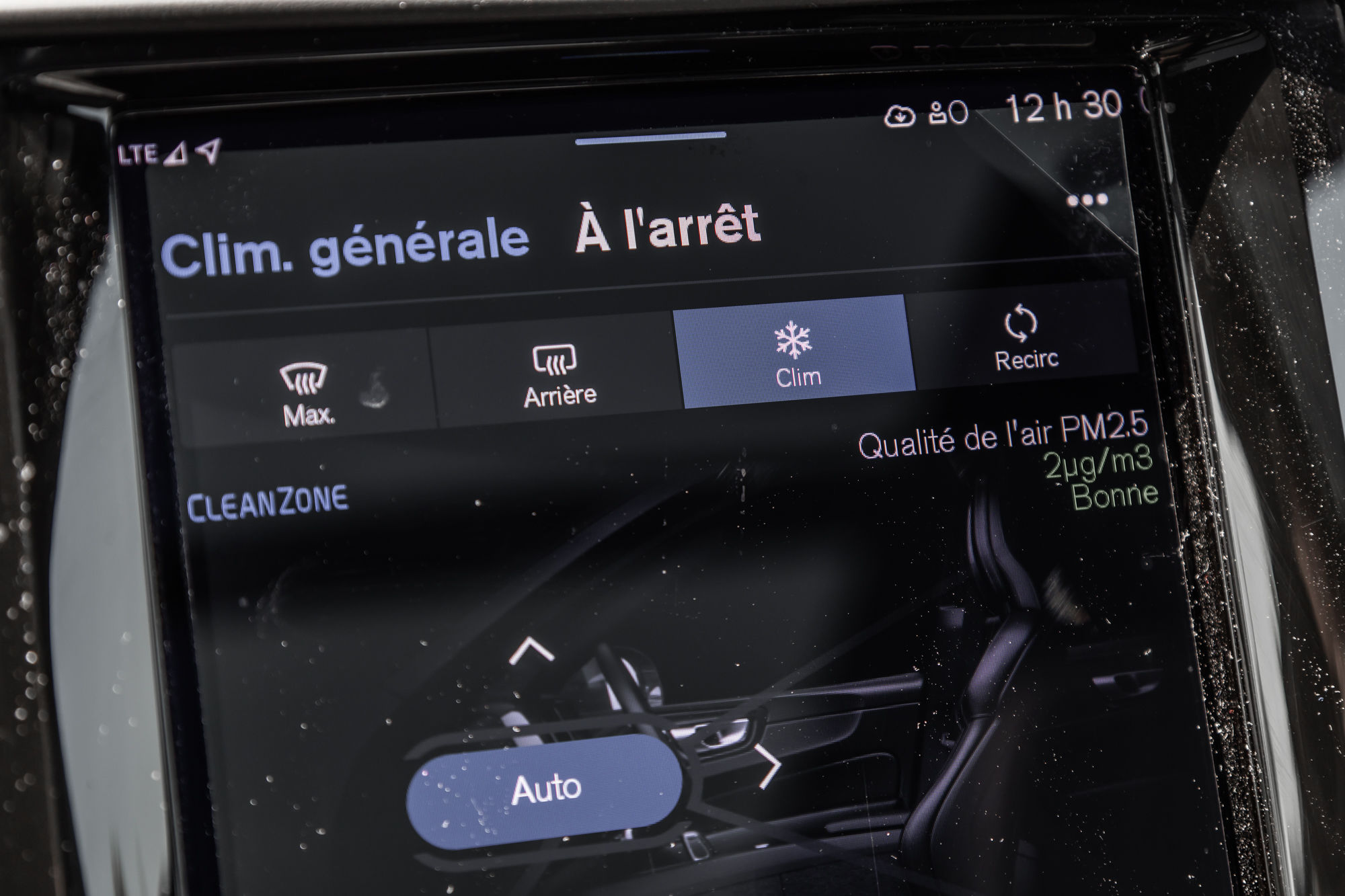 2022 Volvo XC60 in Pointe-Claire, Quebec