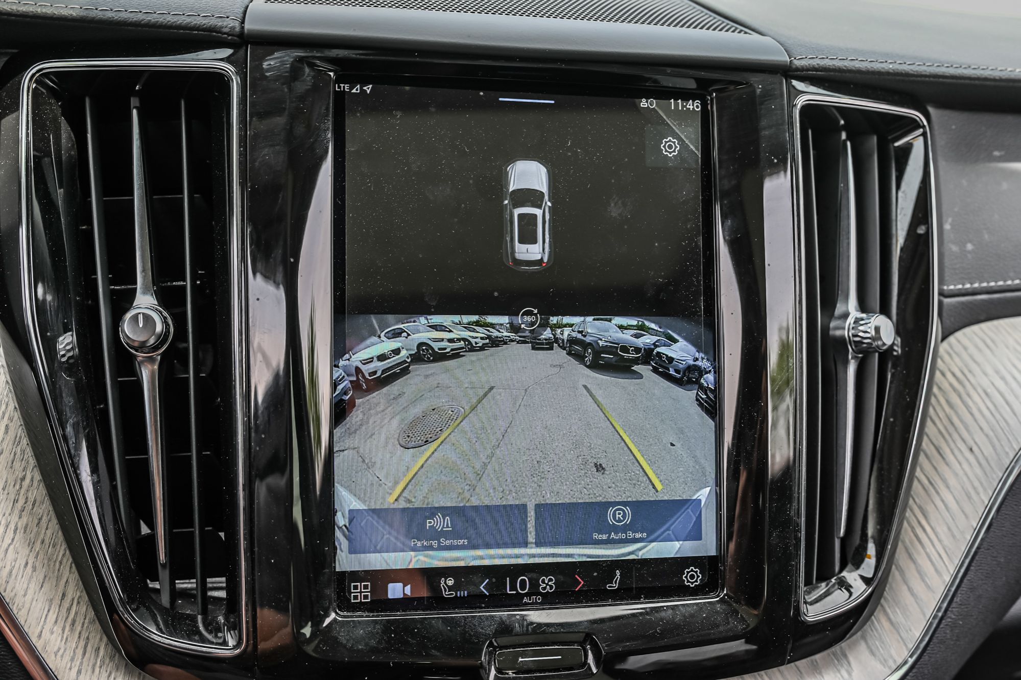 2022 Volvo XC60 in Pointe-Claire, Quebec