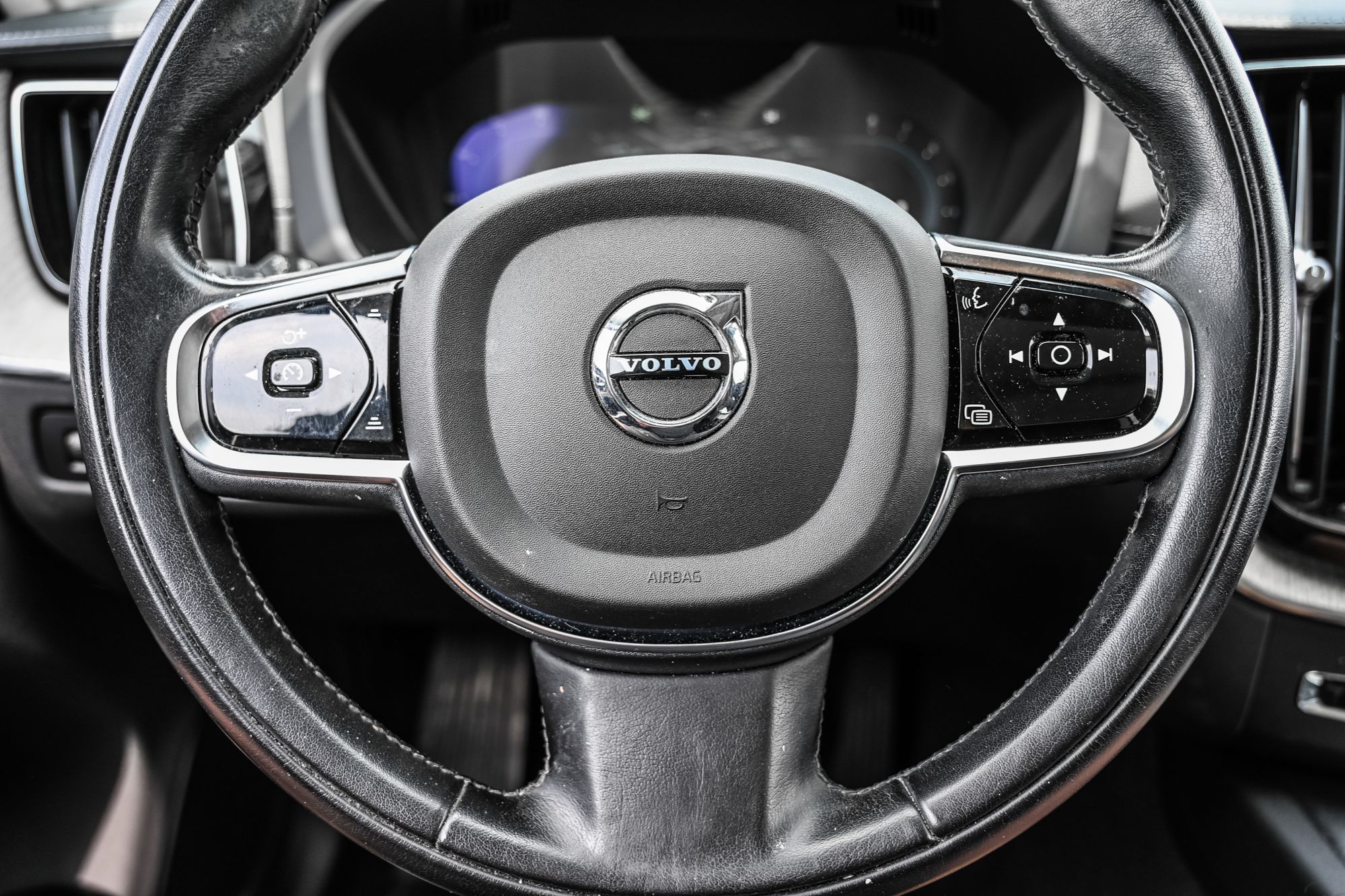 2022 Volvo XC60 in Pointe-Claire, Quebec