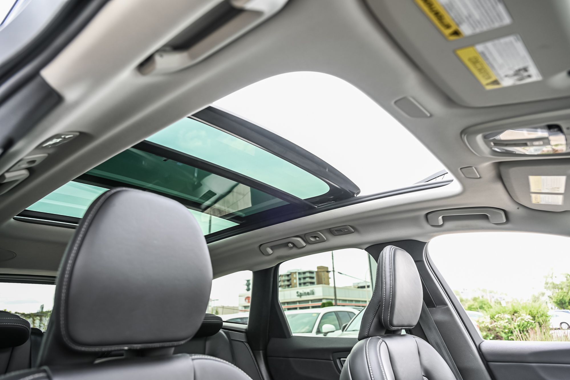 2022 Volvo XC60 in Pointe-Claire, Quebec