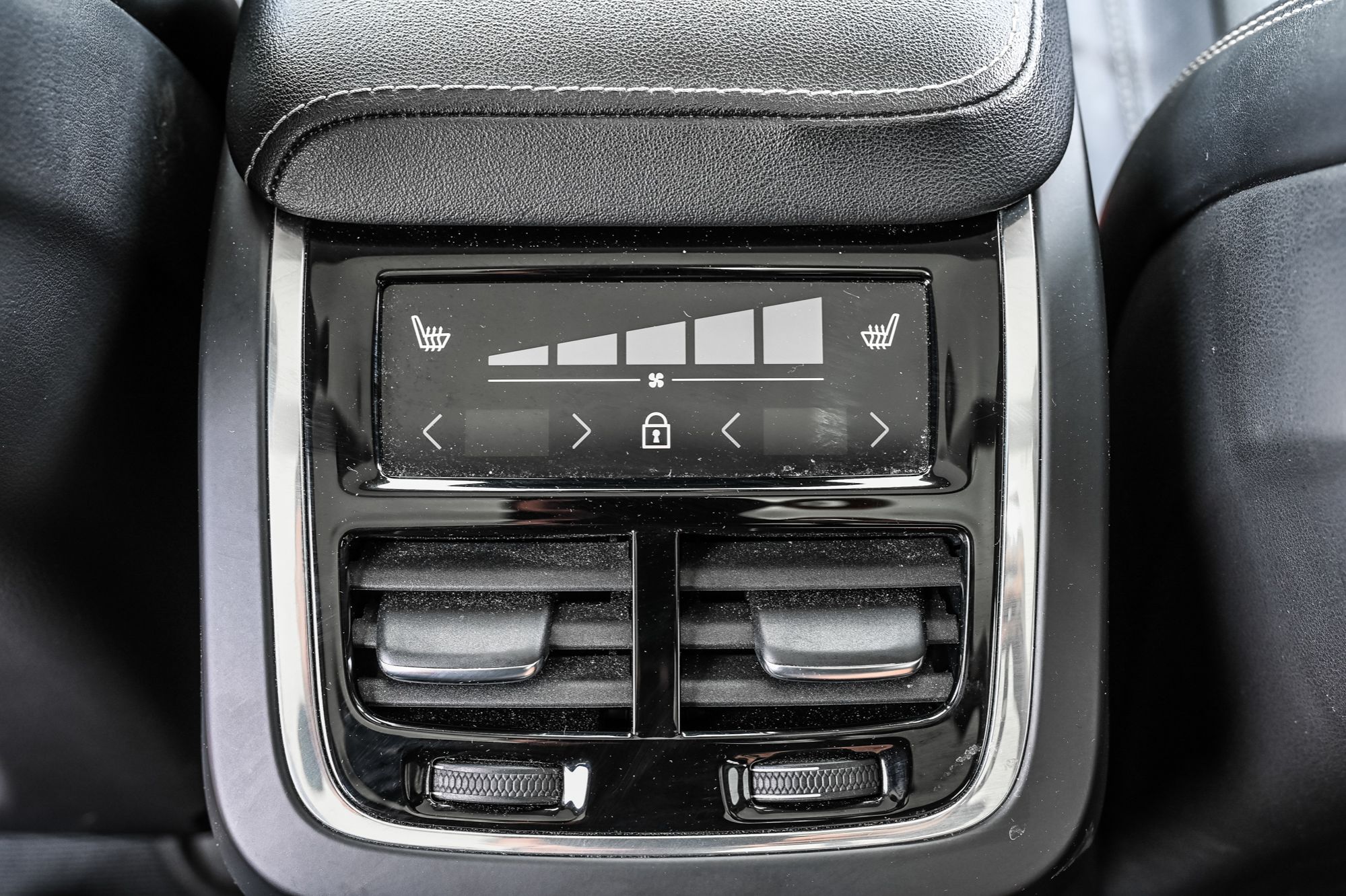 2022 Volvo XC60 in Pointe-Claire, Quebec