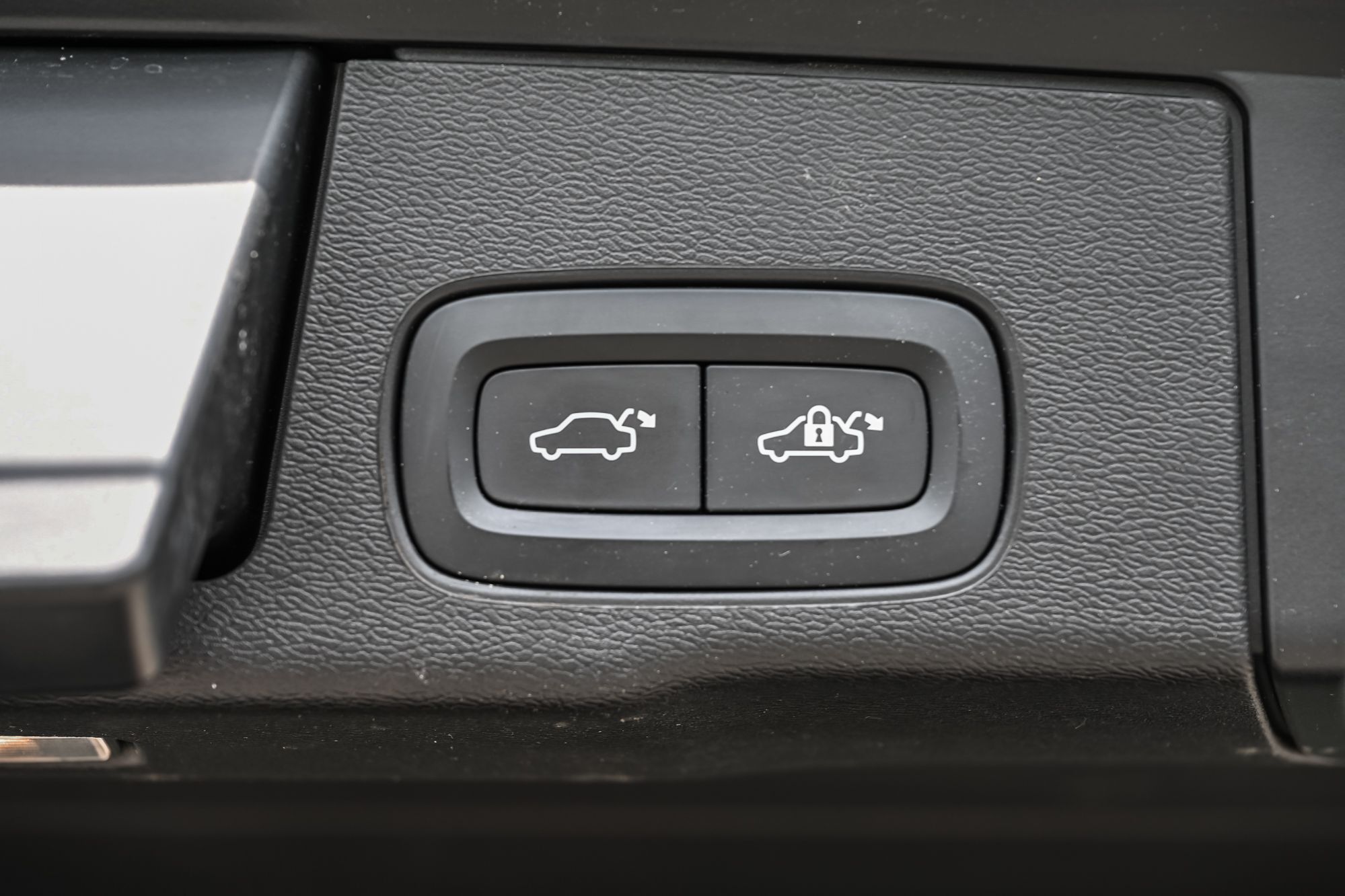 2022 Volvo XC60 in Pointe-Claire, Quebec