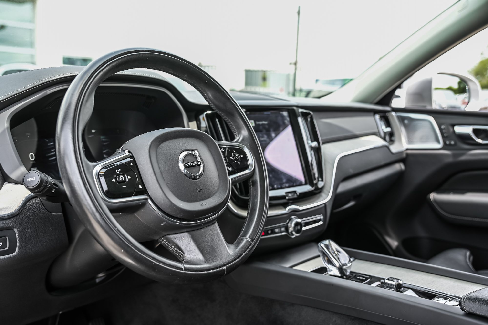 2022 Volvo XC60 in Pointe-Claire, Quebec