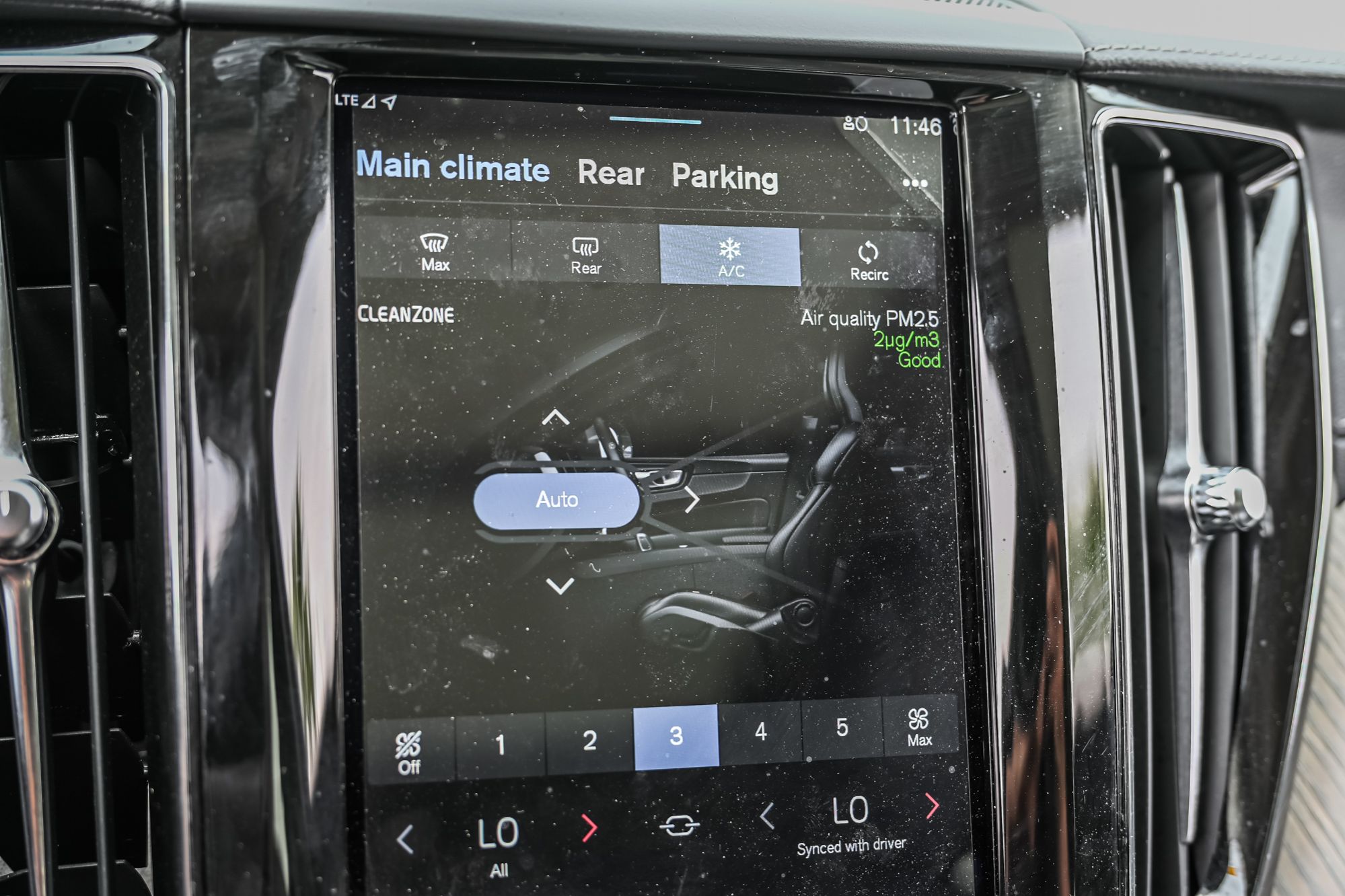 2022 Volvo XC60 in Pointe-Claire, Quebec