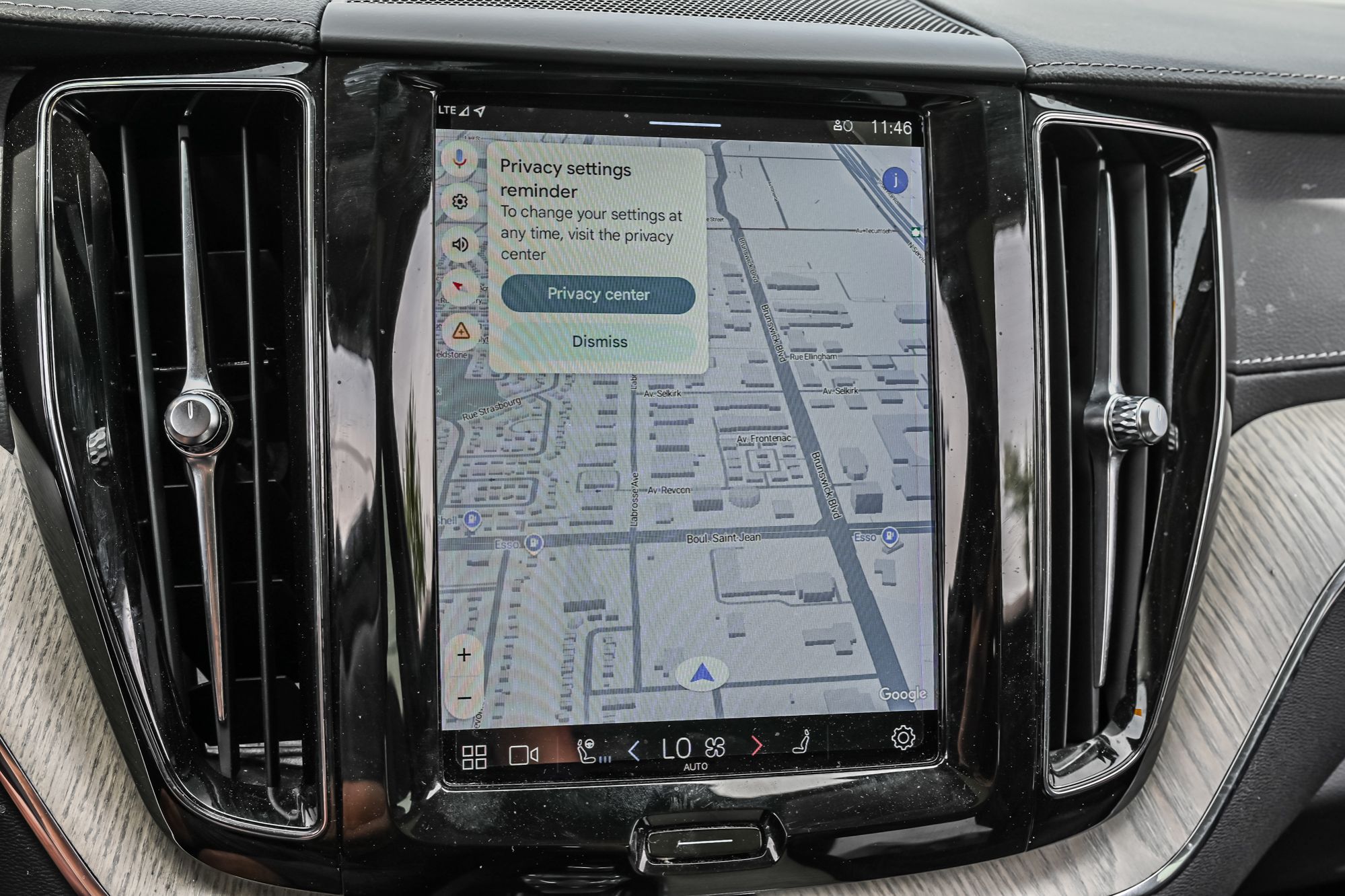 2022 Volvo XC60 in Pointe-Claire, Quebec